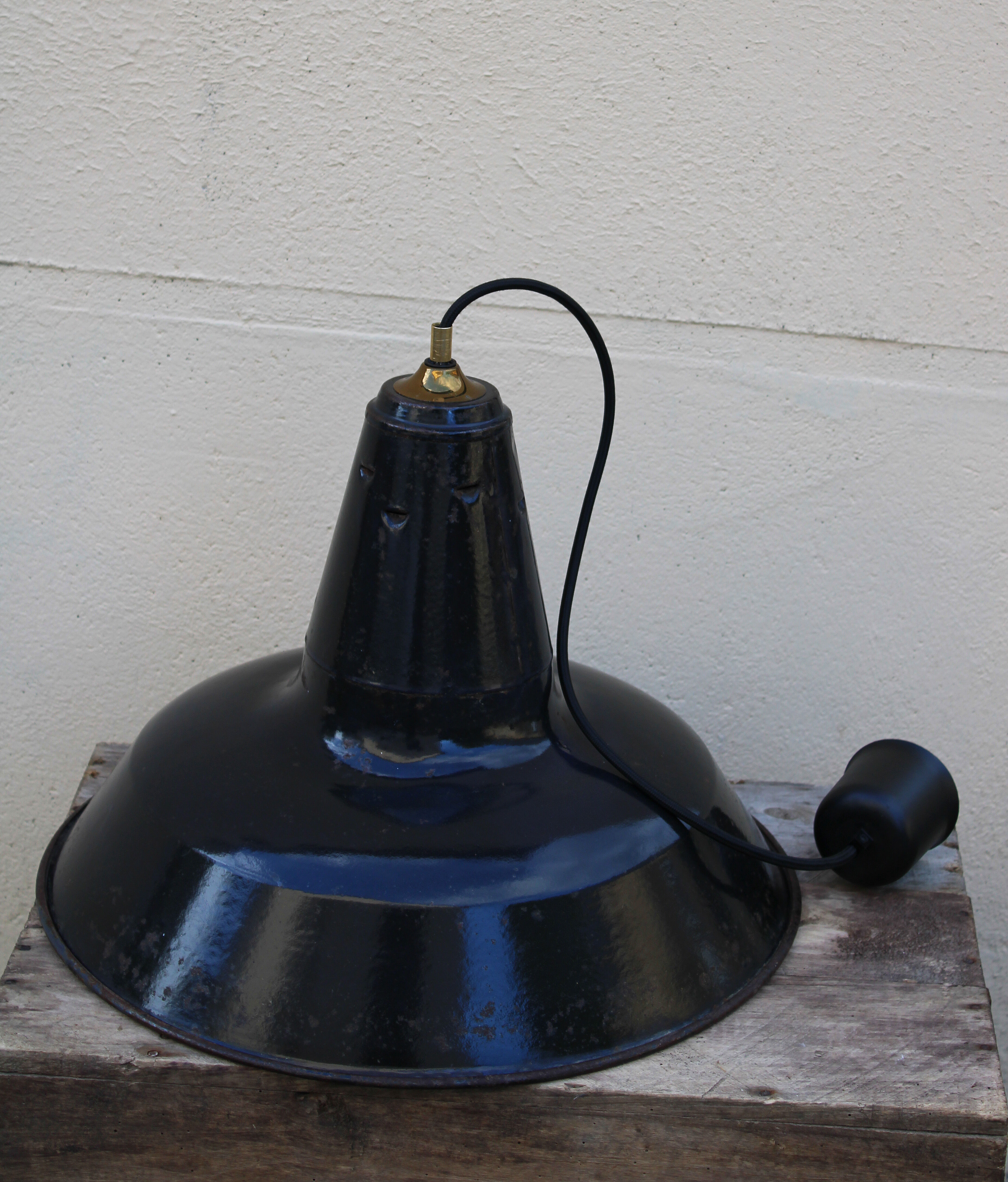 XxL suspension enamelled industrial