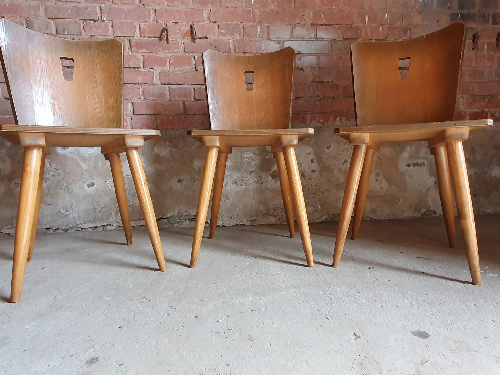 3 chaises bistrot brutalistes année 60