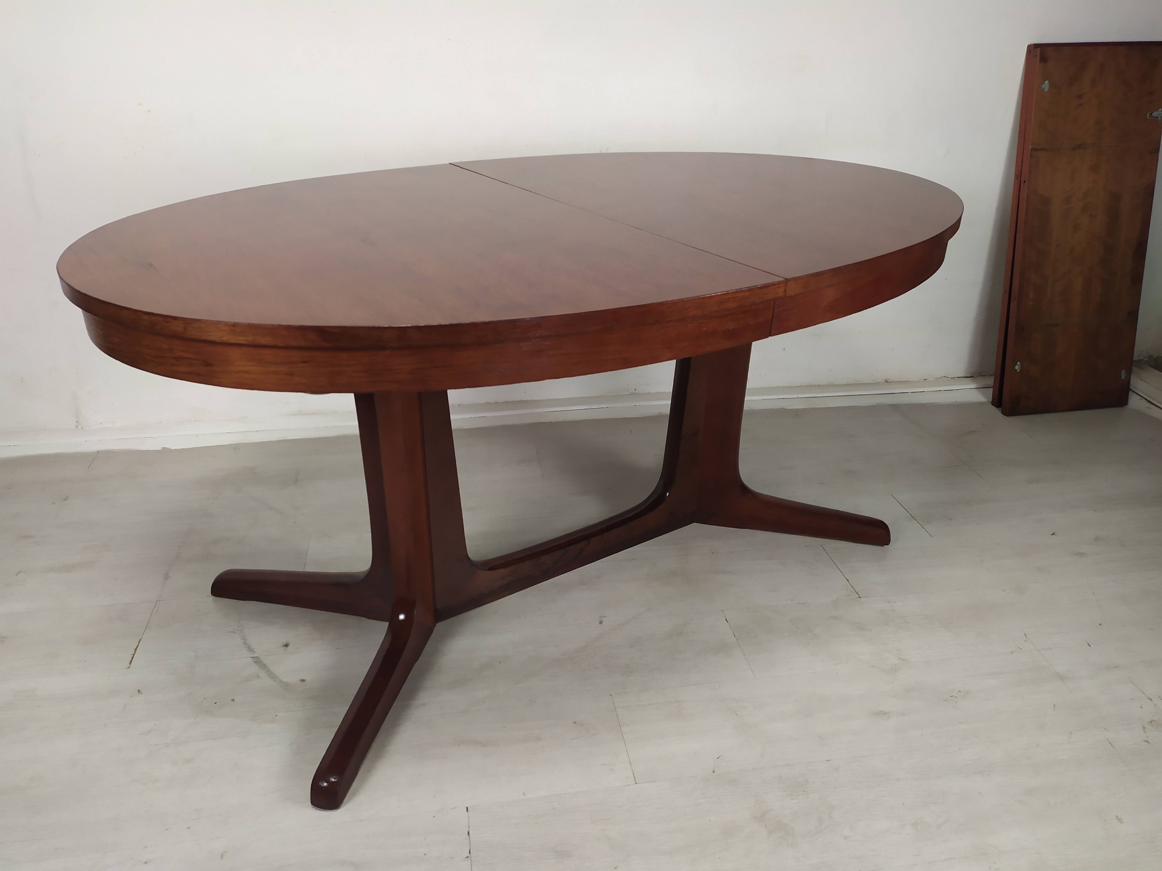 Vintage table baumann