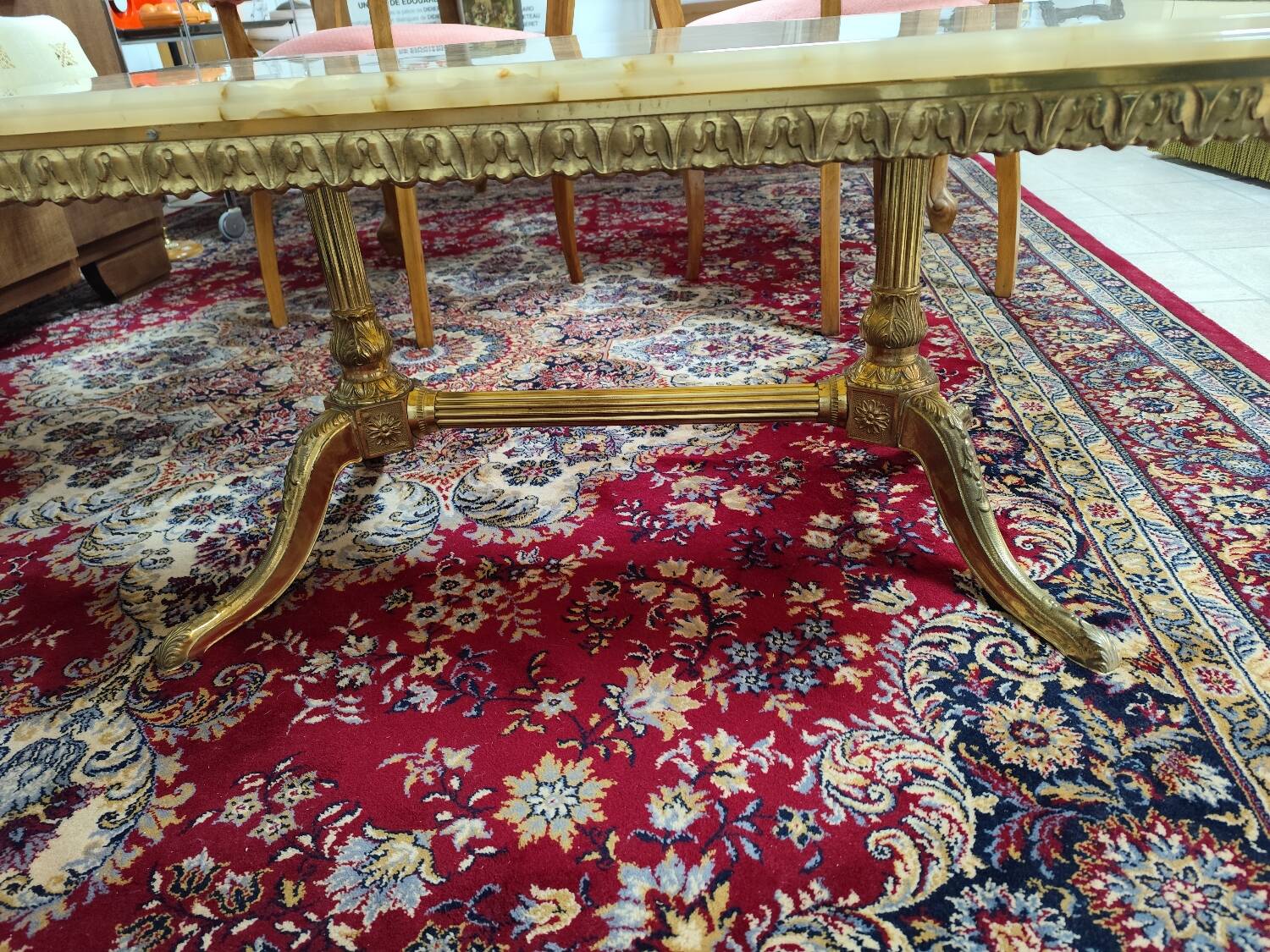 Table basse vintage en marbre et bronze