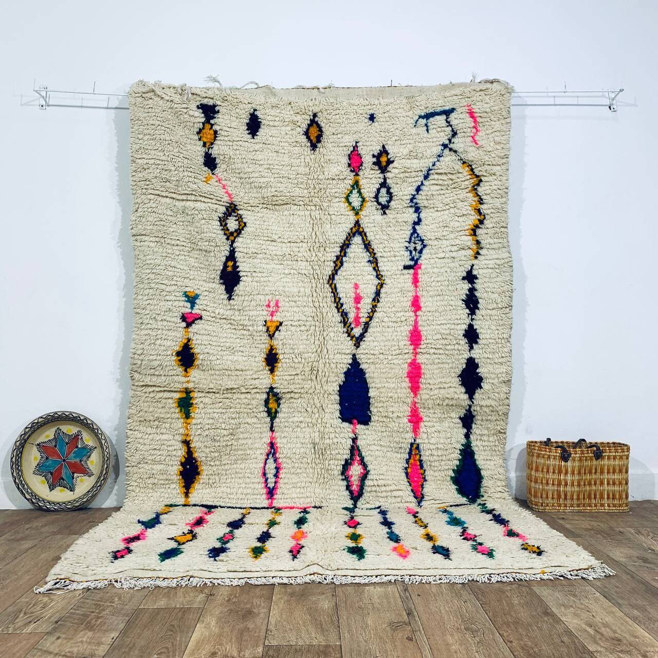 Handmade moroccan berber rug 258 x 160 cm