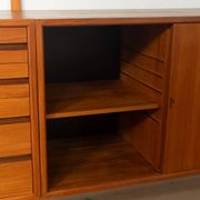 Classic shelving system from the 1960s in teak veneer by Poul Cadovius for Cado