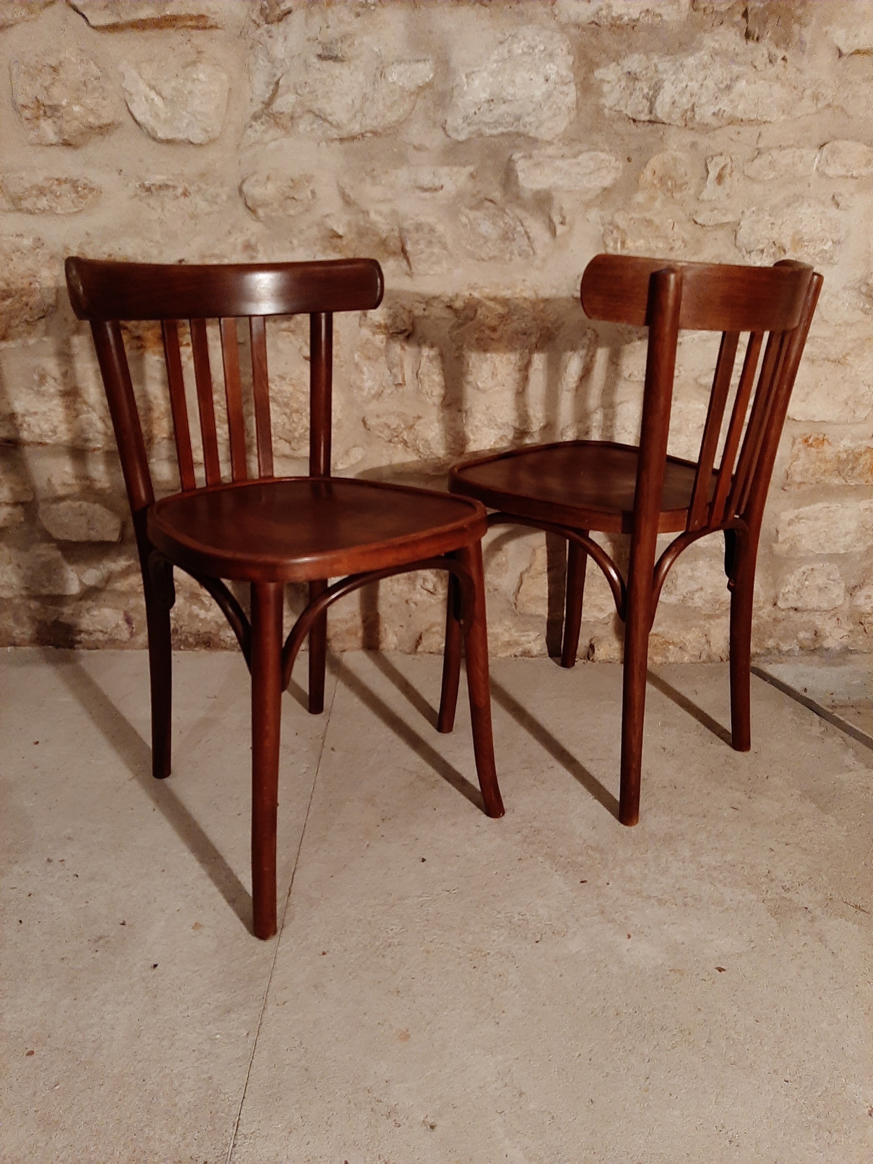 Pair of curved wooden bistro chairs 4 50s bars
