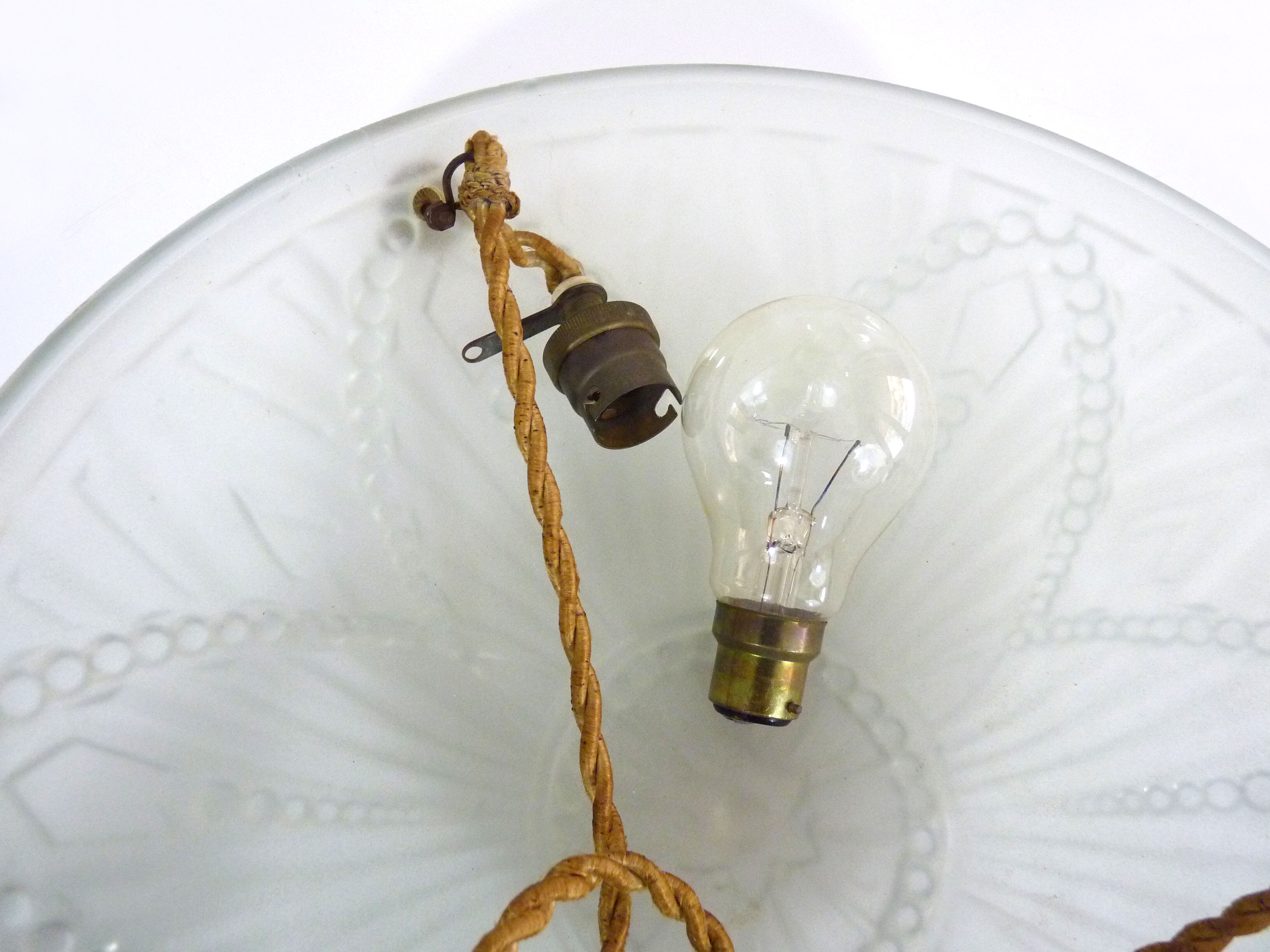 Hnaging calysque Art Deco 1 Degué style glass fire