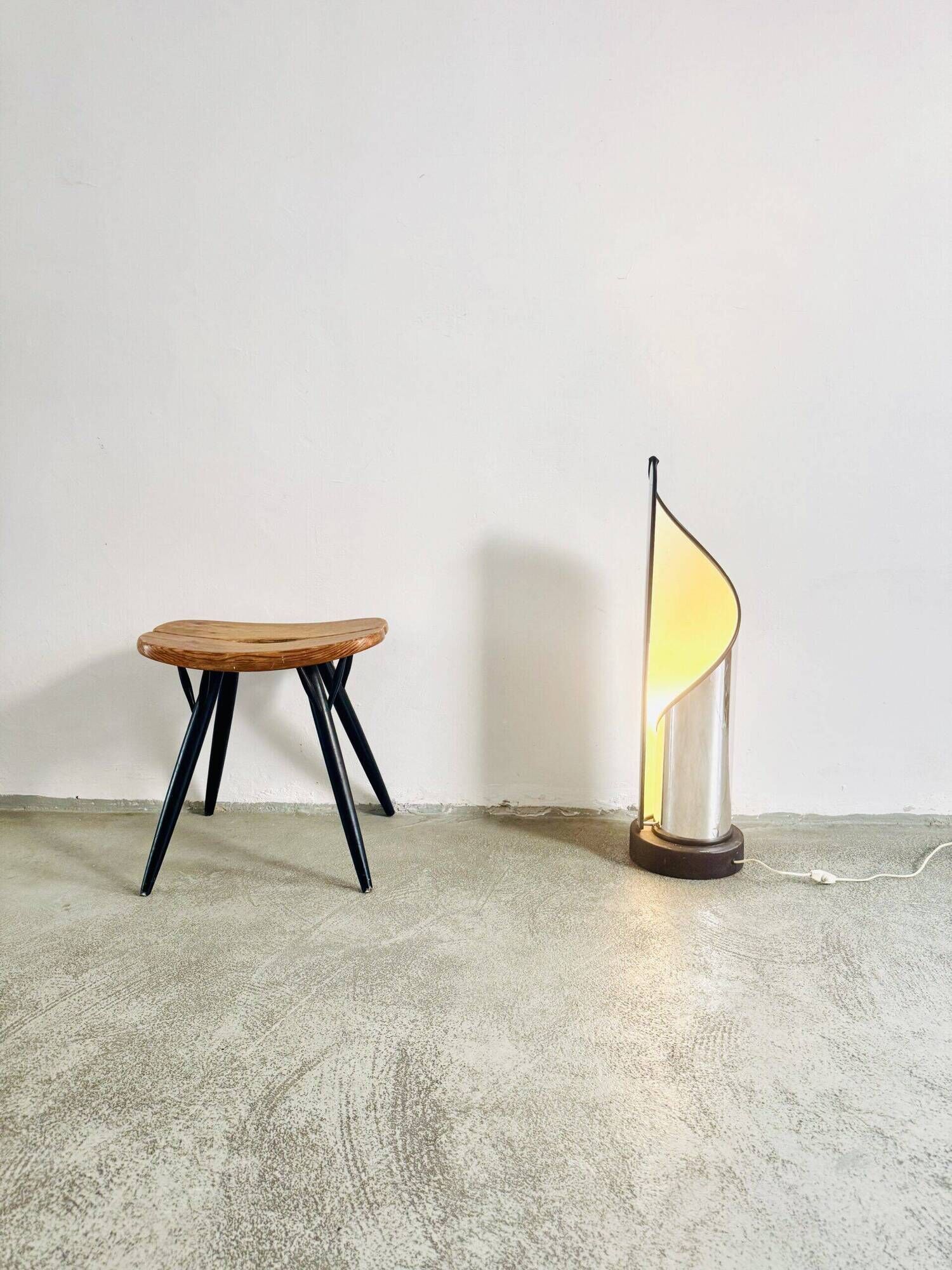 Sculptural Detrobus Table Or Floor Lamp In Curved Steel By Stilnovo, Italy 1970S