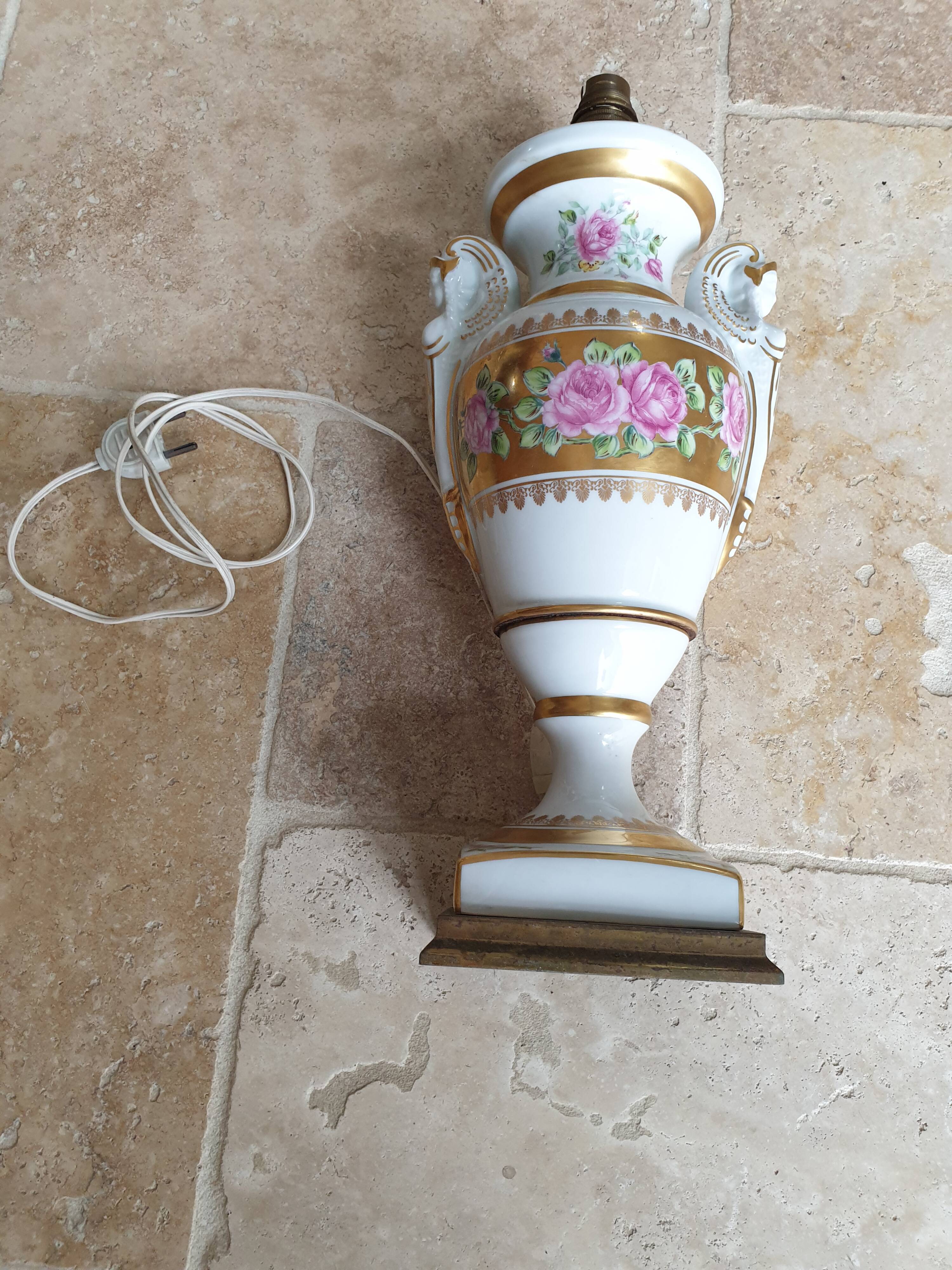 Paris porcelain lamp pètement