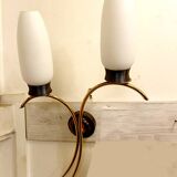 Paire d'applique laiton et opaline, 1960