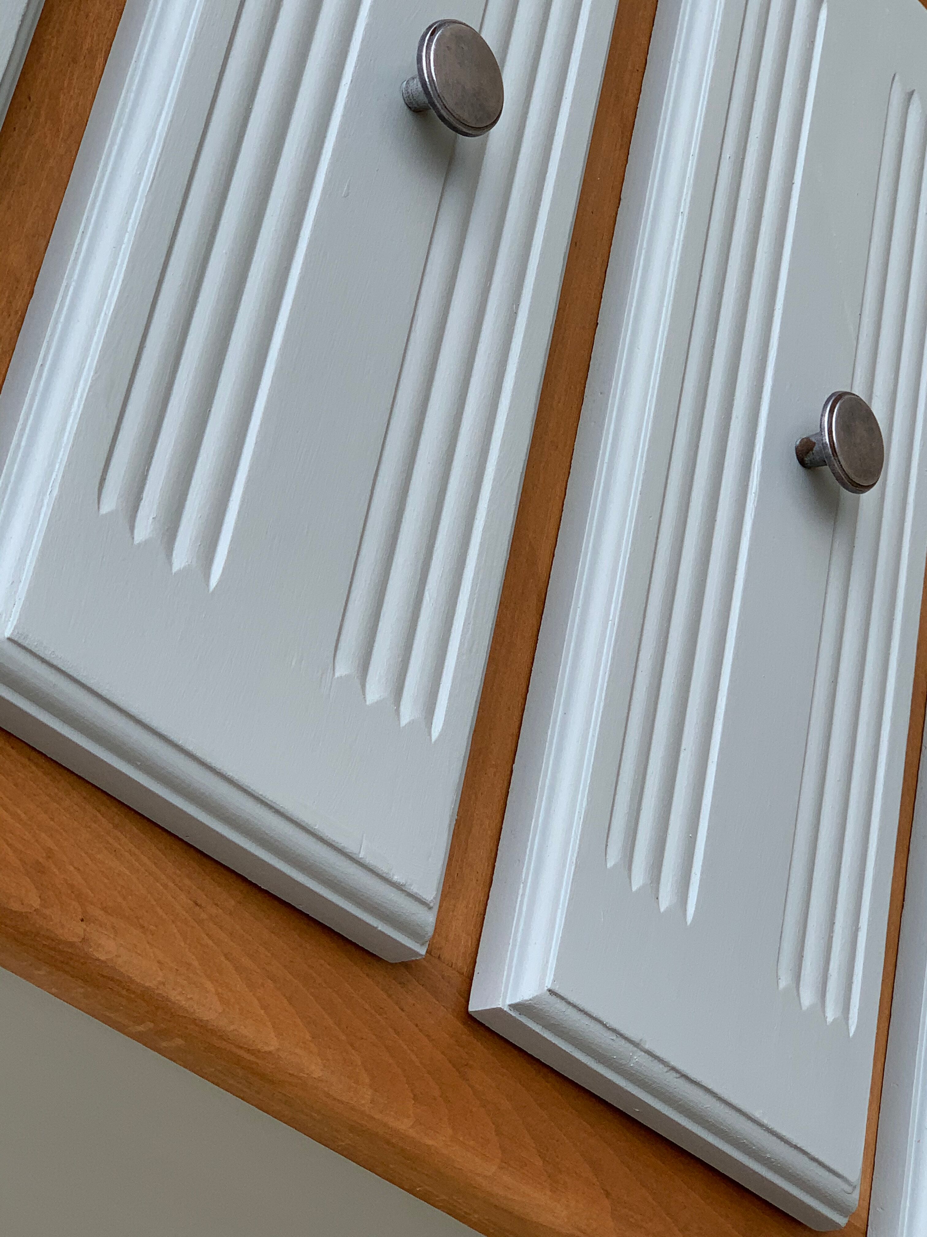 Art Deco 1940 chest of drawers