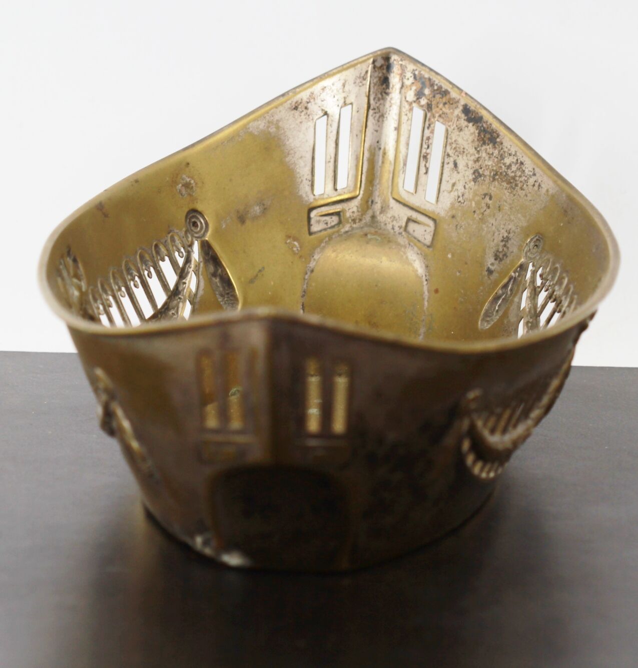 Art deco bread basket