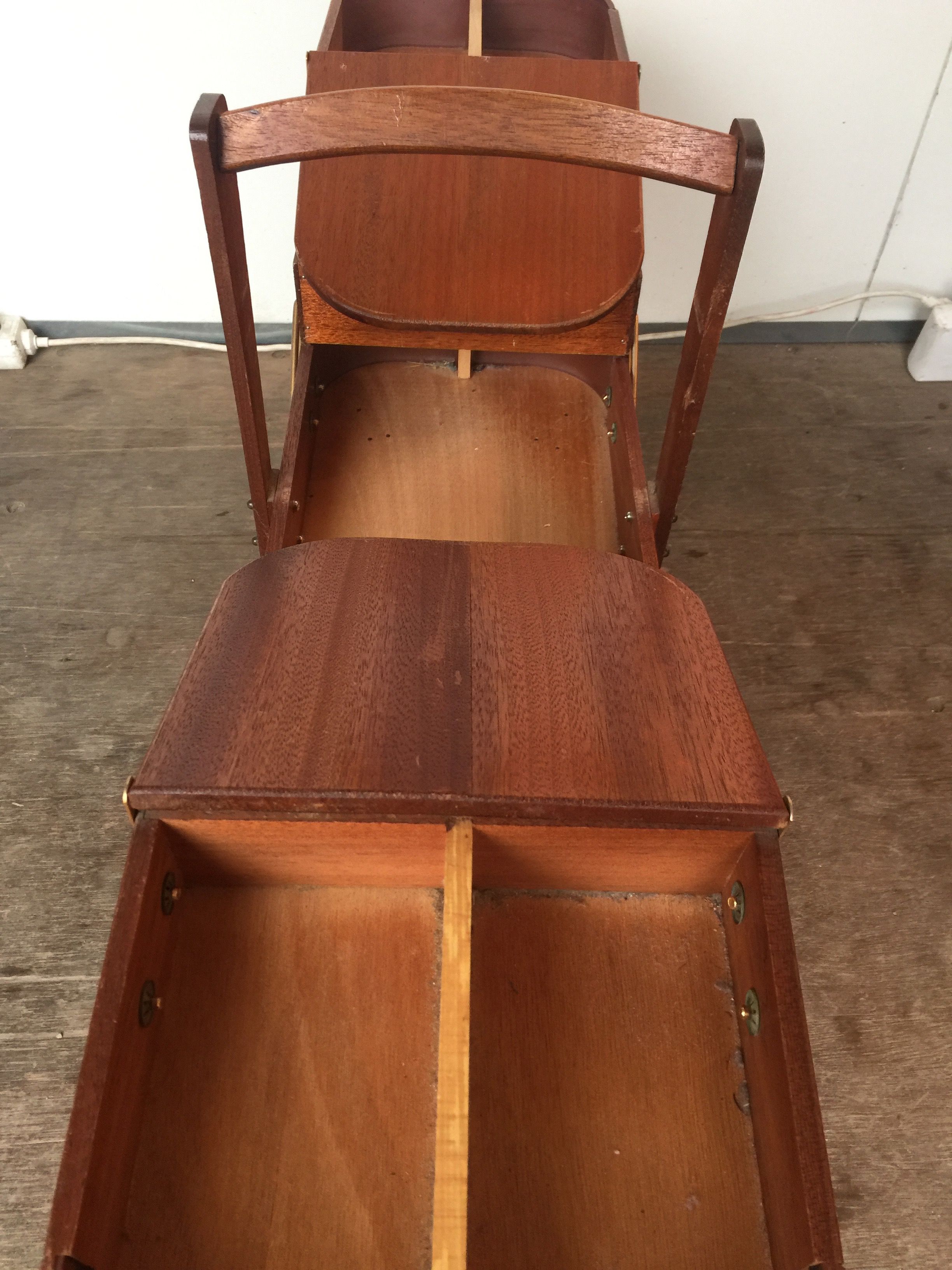 Worker or seamstress of the 1960s wood and plastic color brick