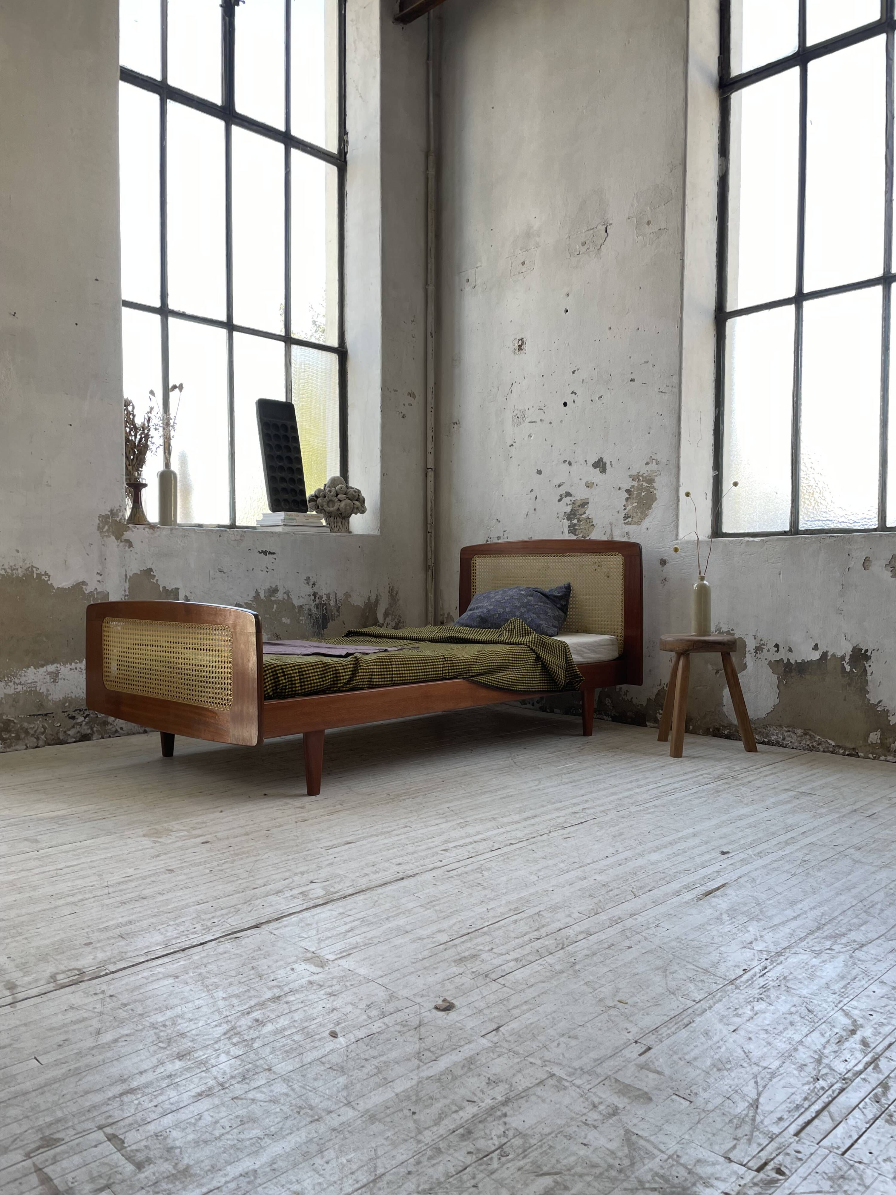 Lit Roset SNA teck et cannage 1 place