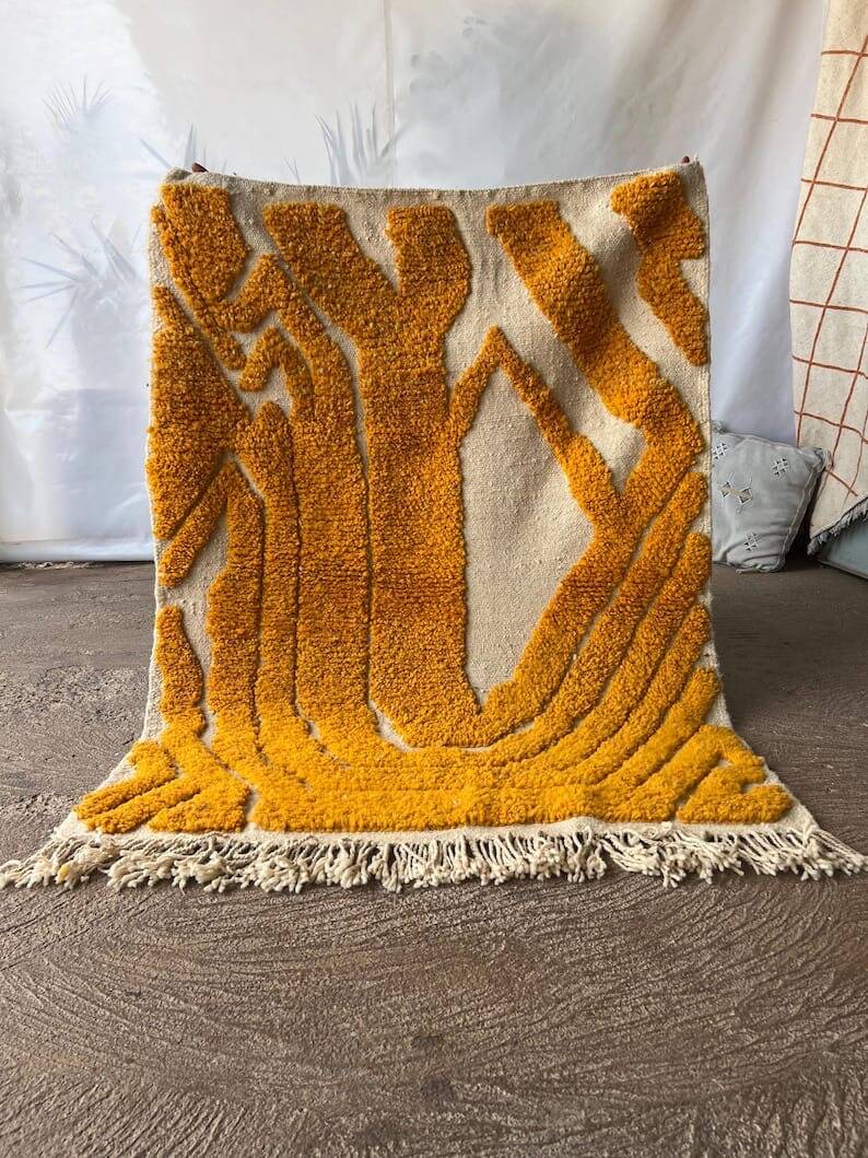 Handwoven Beni Ouraine Berber rug, size 200 x 300 cm