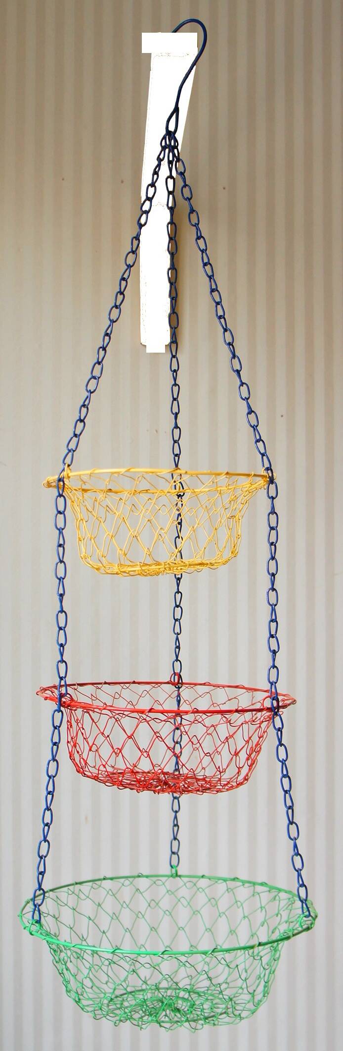 Suspension of 3 metal fruit baskets, circa 1980