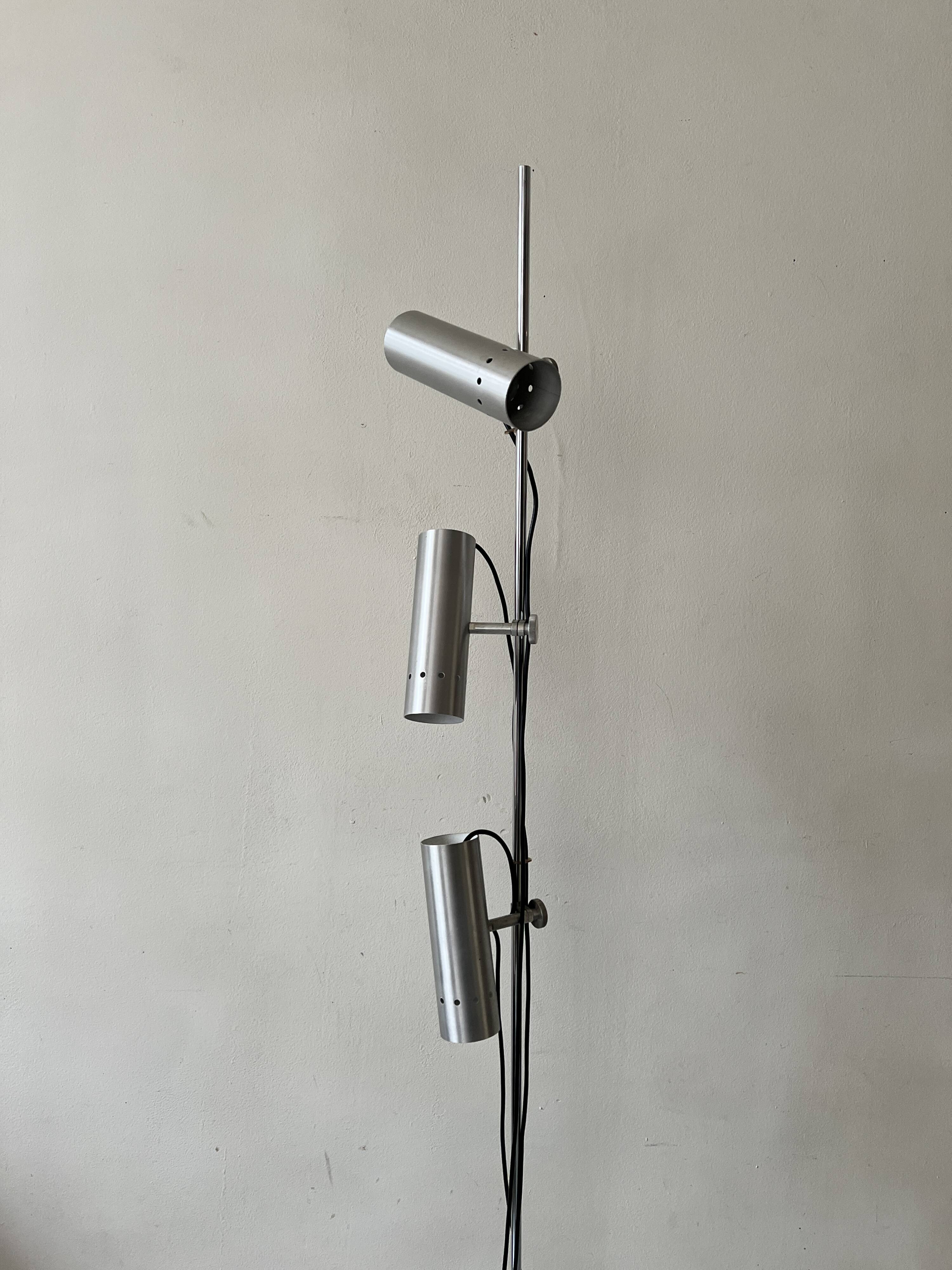 Chrome metal floor lamp with 3 spots by Alain Richard, design 1970.