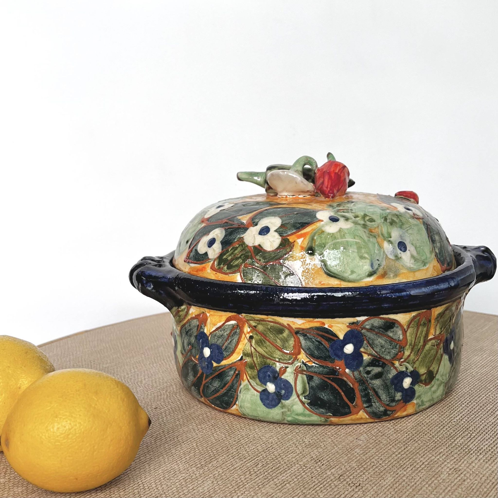 Soupière ancien légumier artisanal