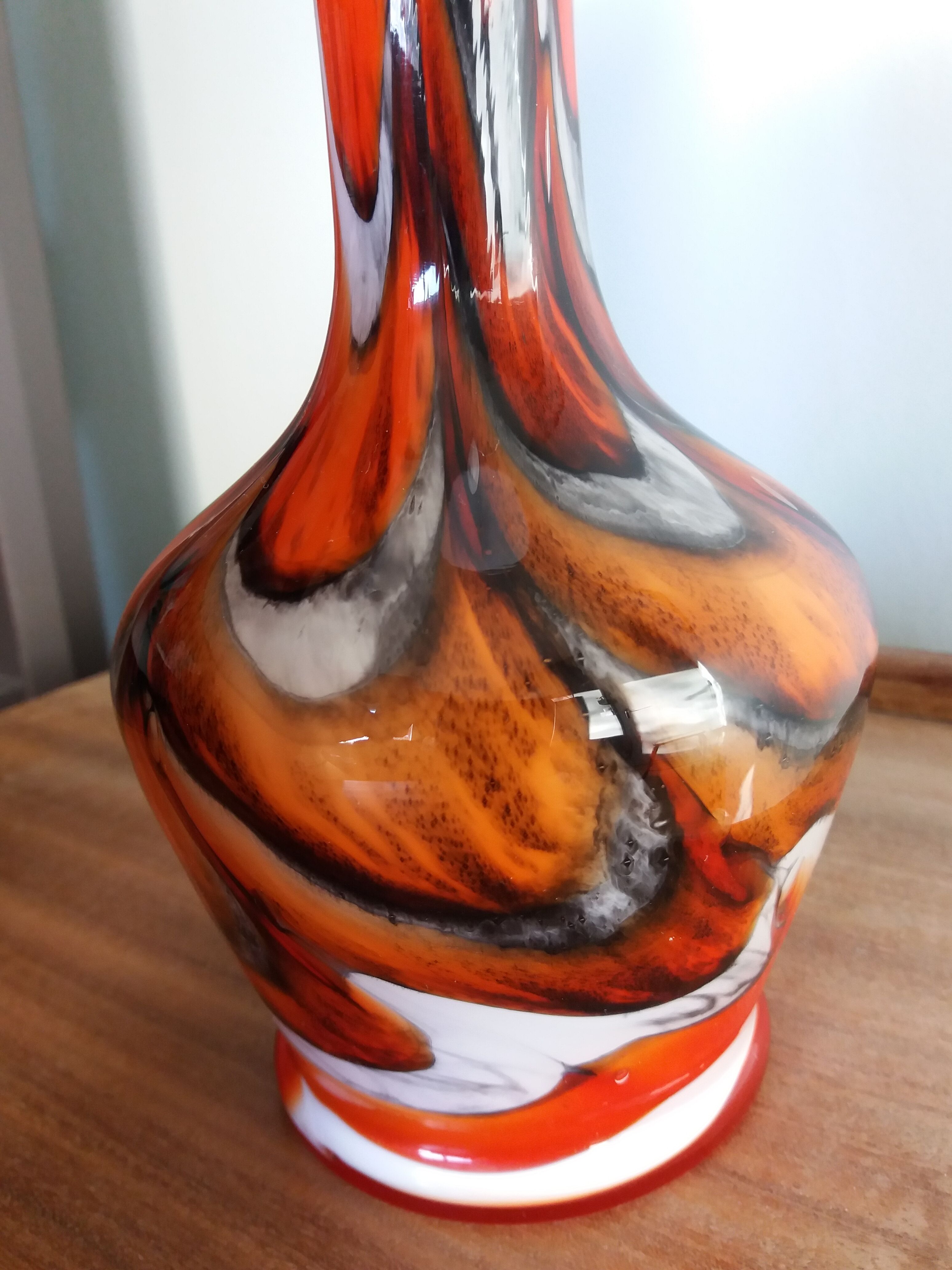 Vetreria Barbieri vase from Empoli in Italy in opaline glass from Florence