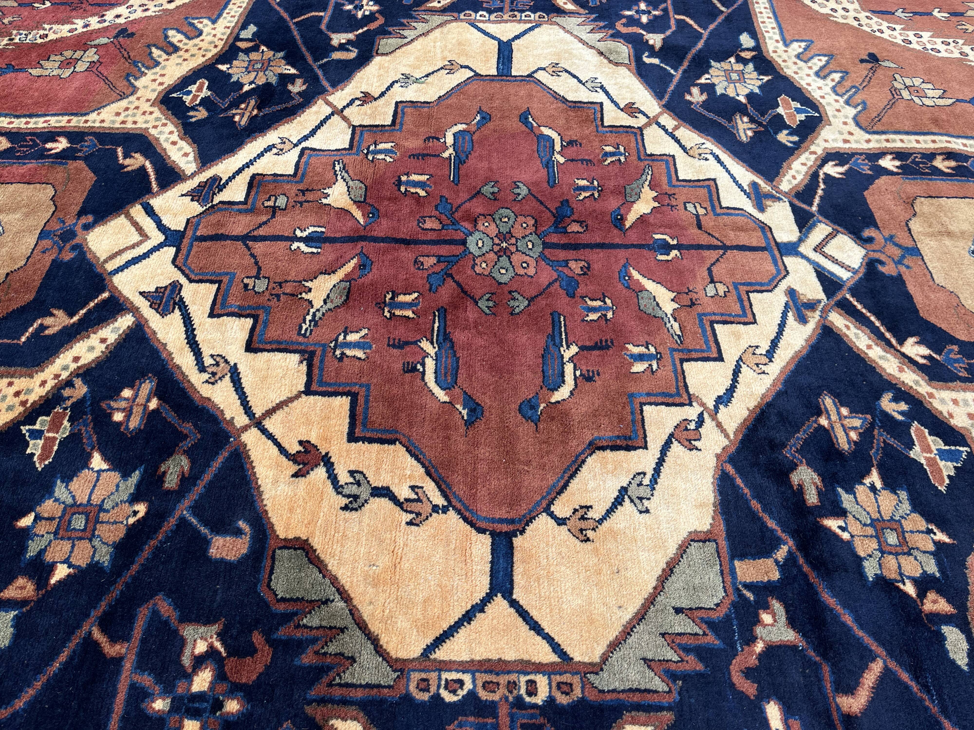 Afghan kargai rug design heriz serapi
