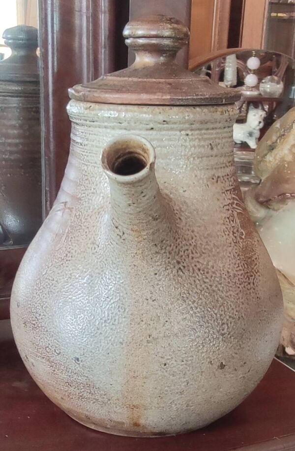 Ancienne Cafetière théière

Poterie Grès céramique

Gustave Tiffoche