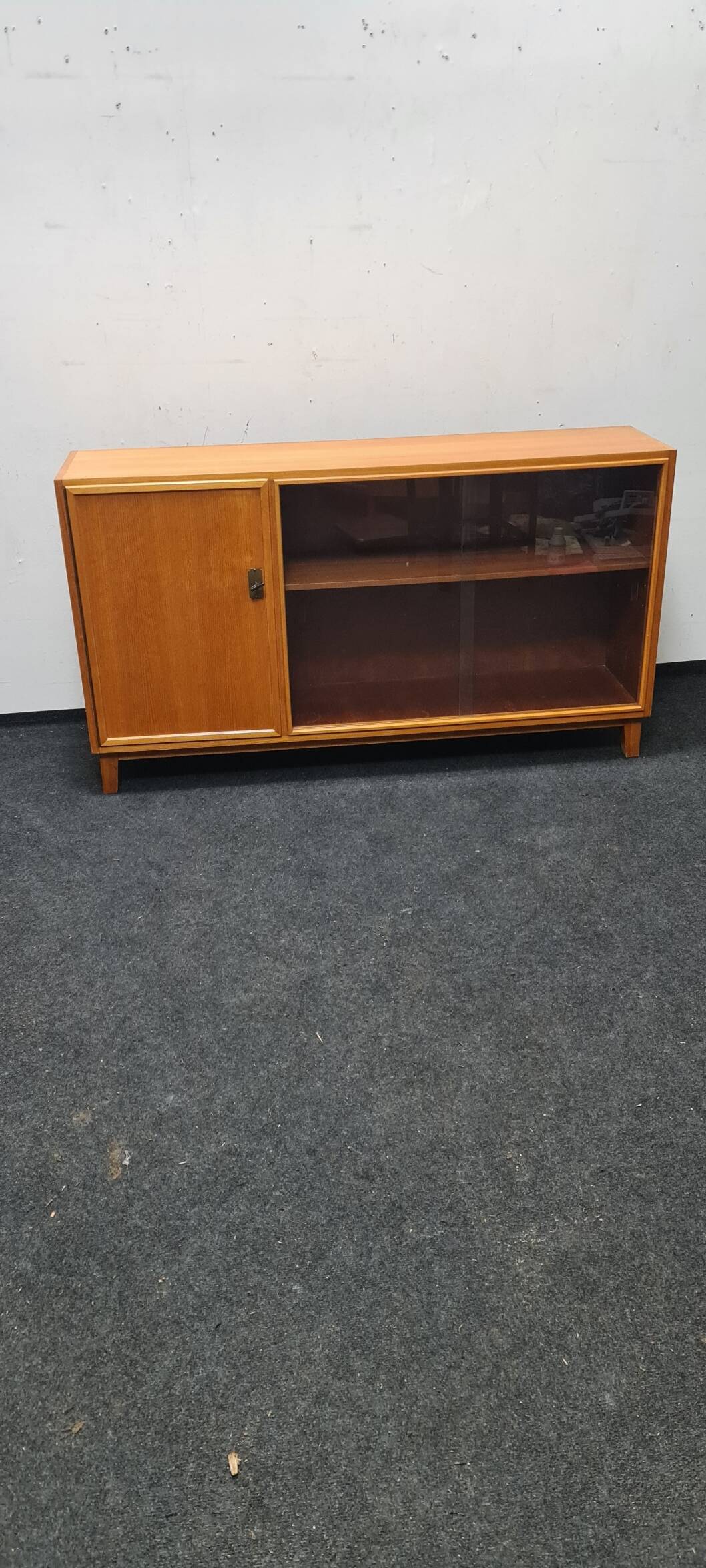 Buffet vintage allemand de Gela Modell