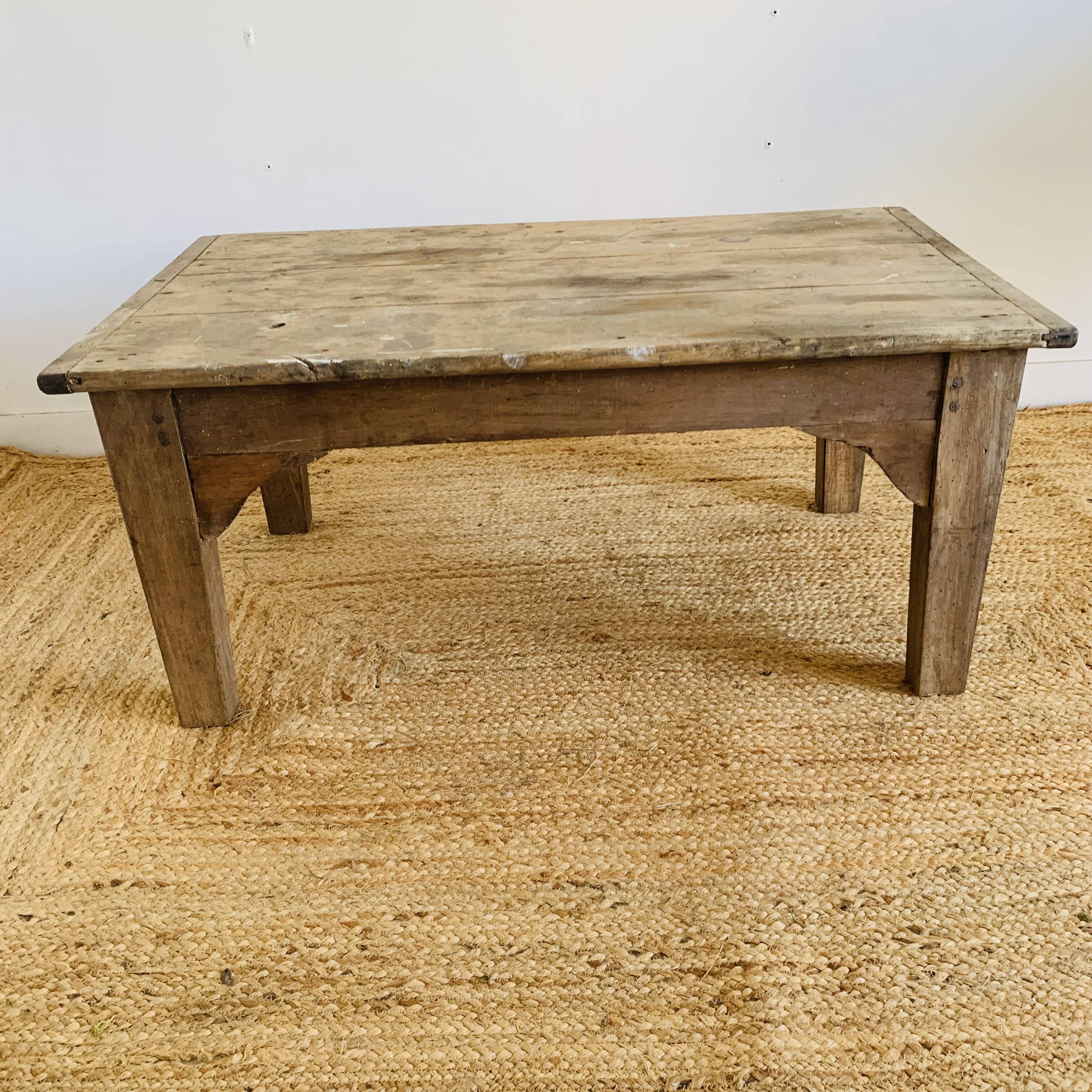 Table basse de ferme