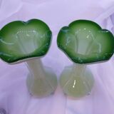 Paire de vases en verre soufflé multicouches style Murano anciens, rétro colorés, Art déco