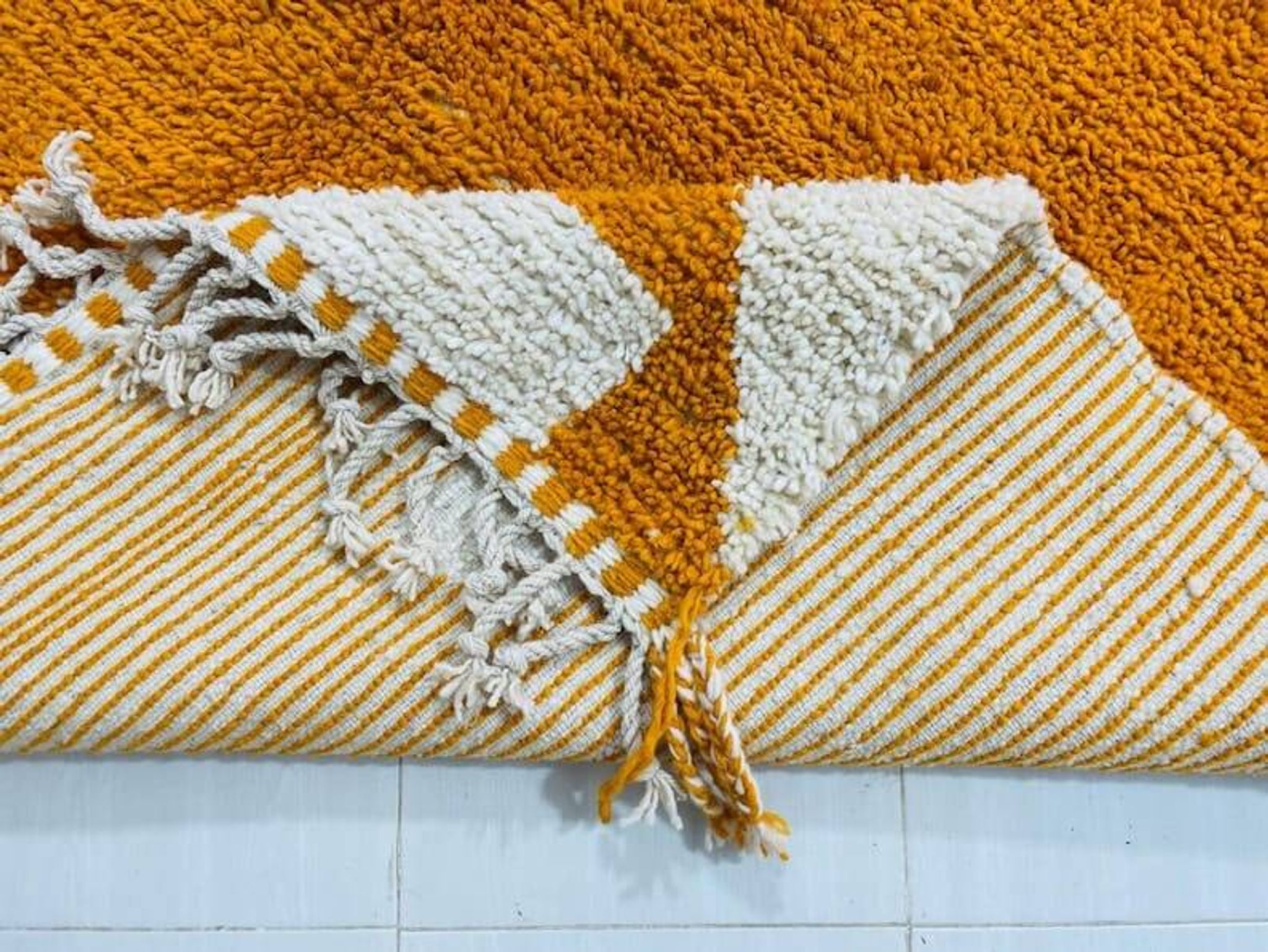 Handmade Moroccan Berber rug, orange, size 150 x 250 cm