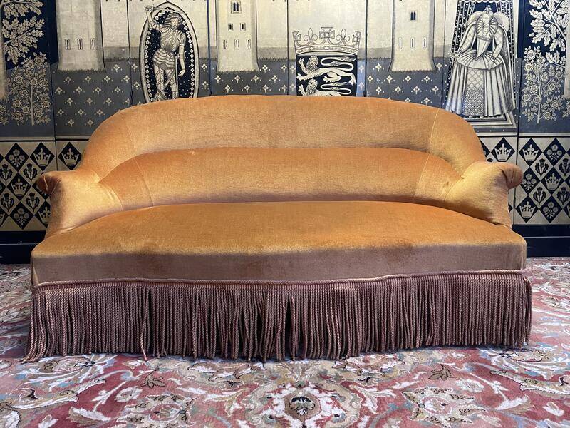 Sofa - Napoleon III toad bench in GOLD velvet