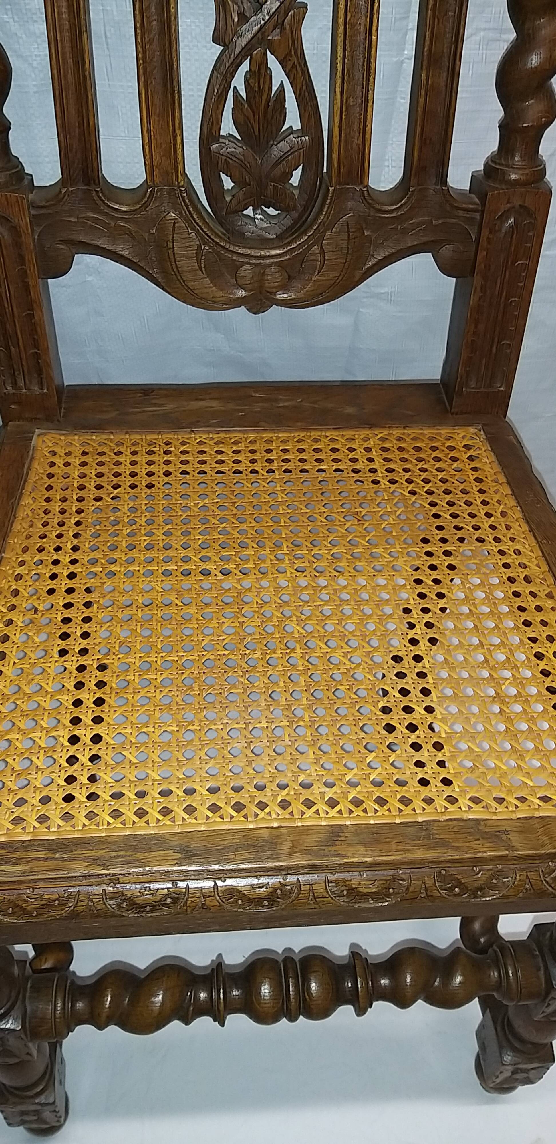 2 chairs Henry 2 years 50/60