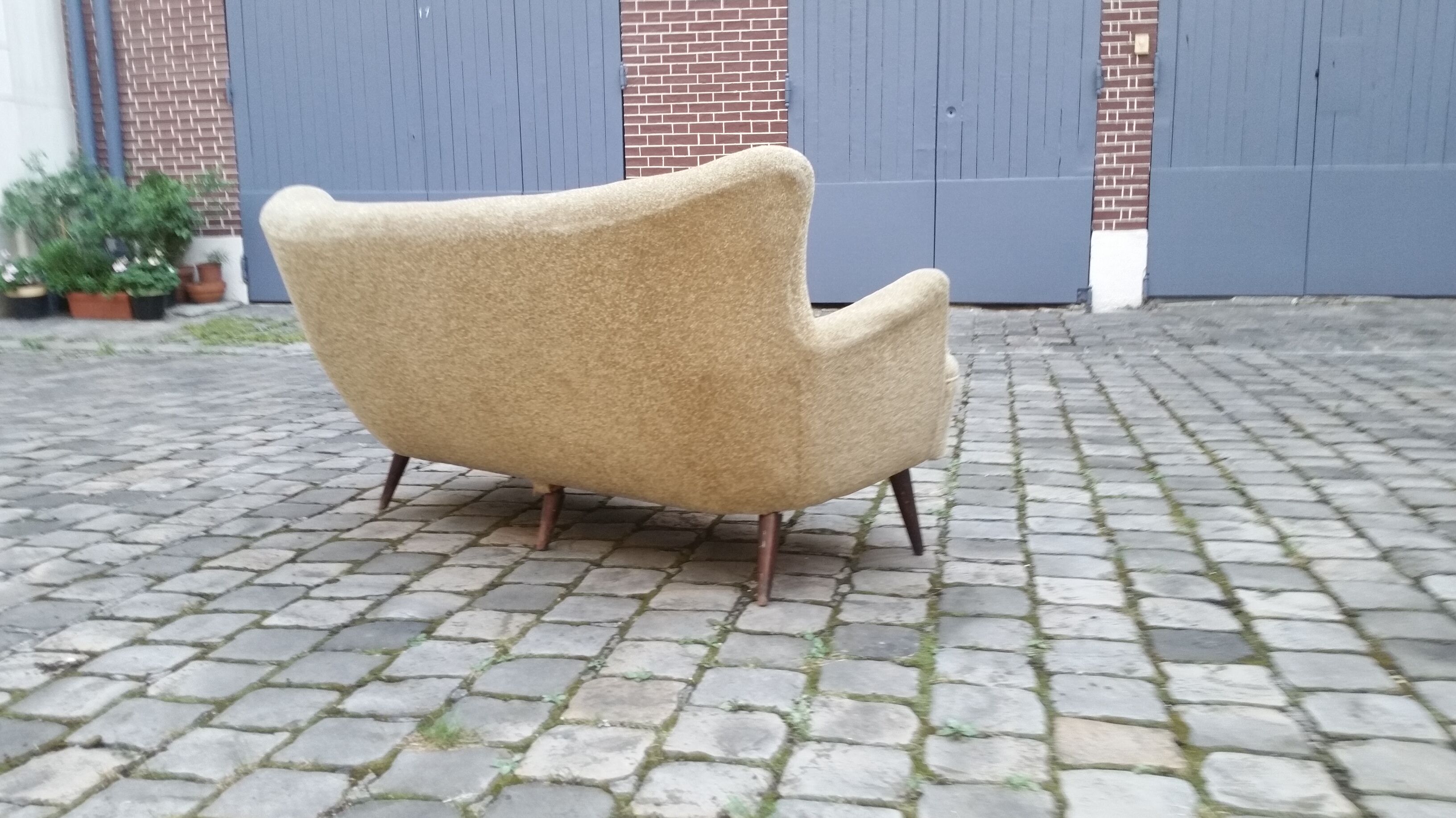 Couch sofa Club Wing EGG flesh organic year 50