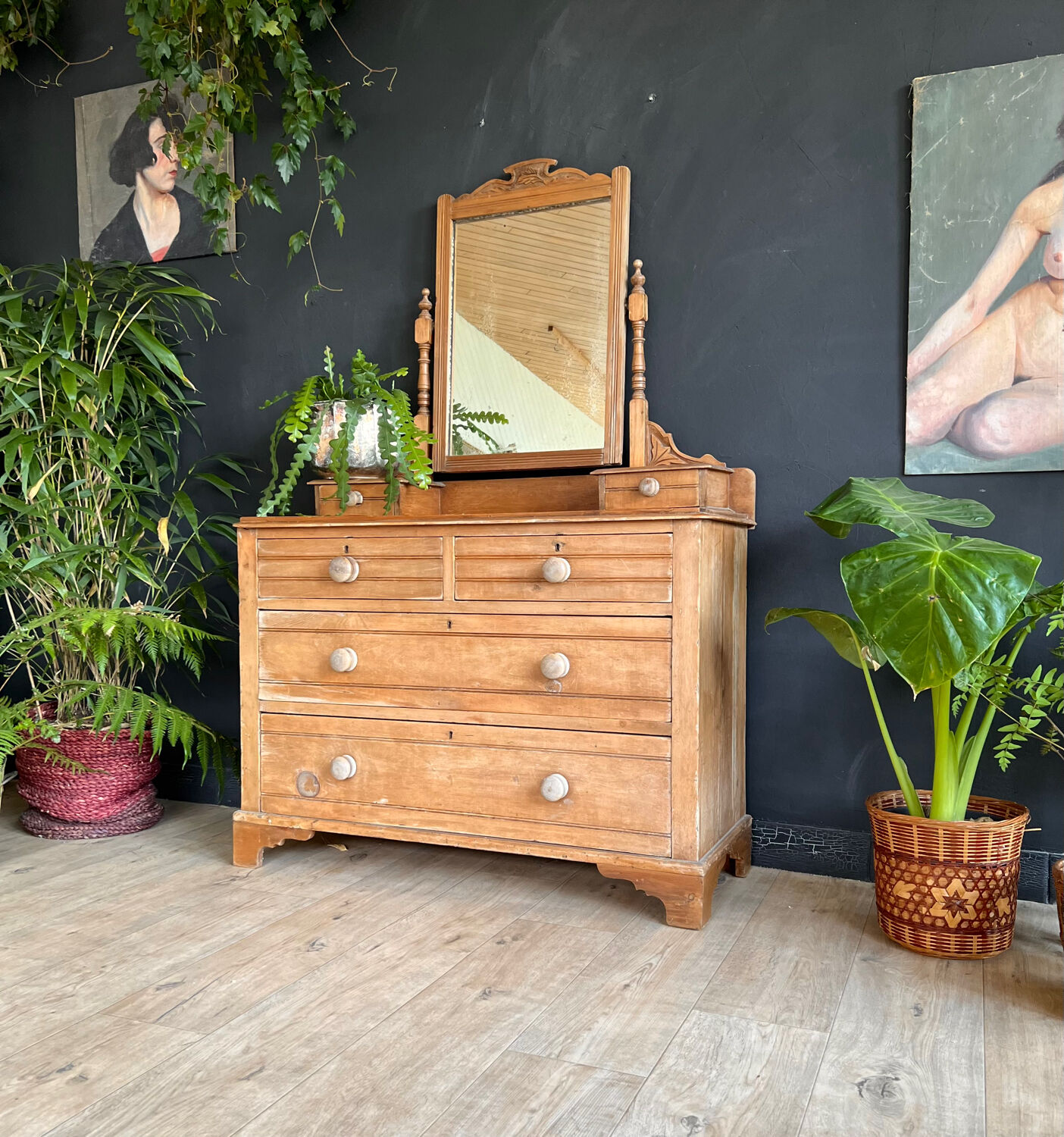 Pine dressing table