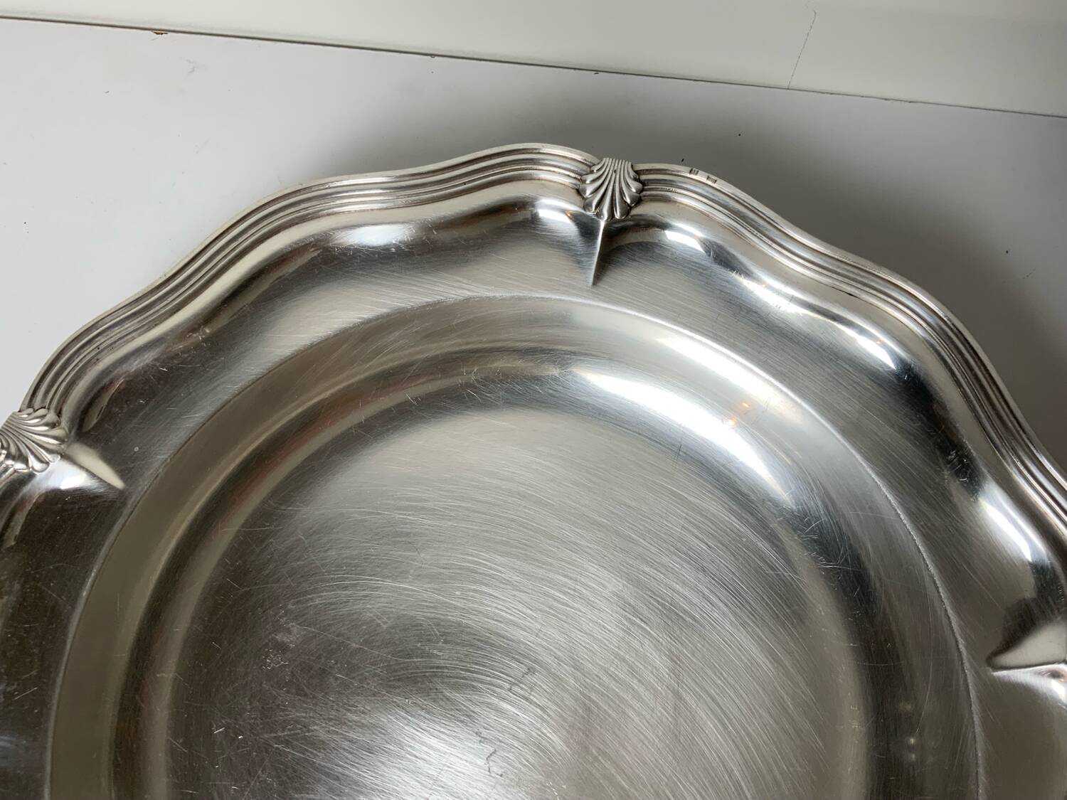 Round silver metal dish