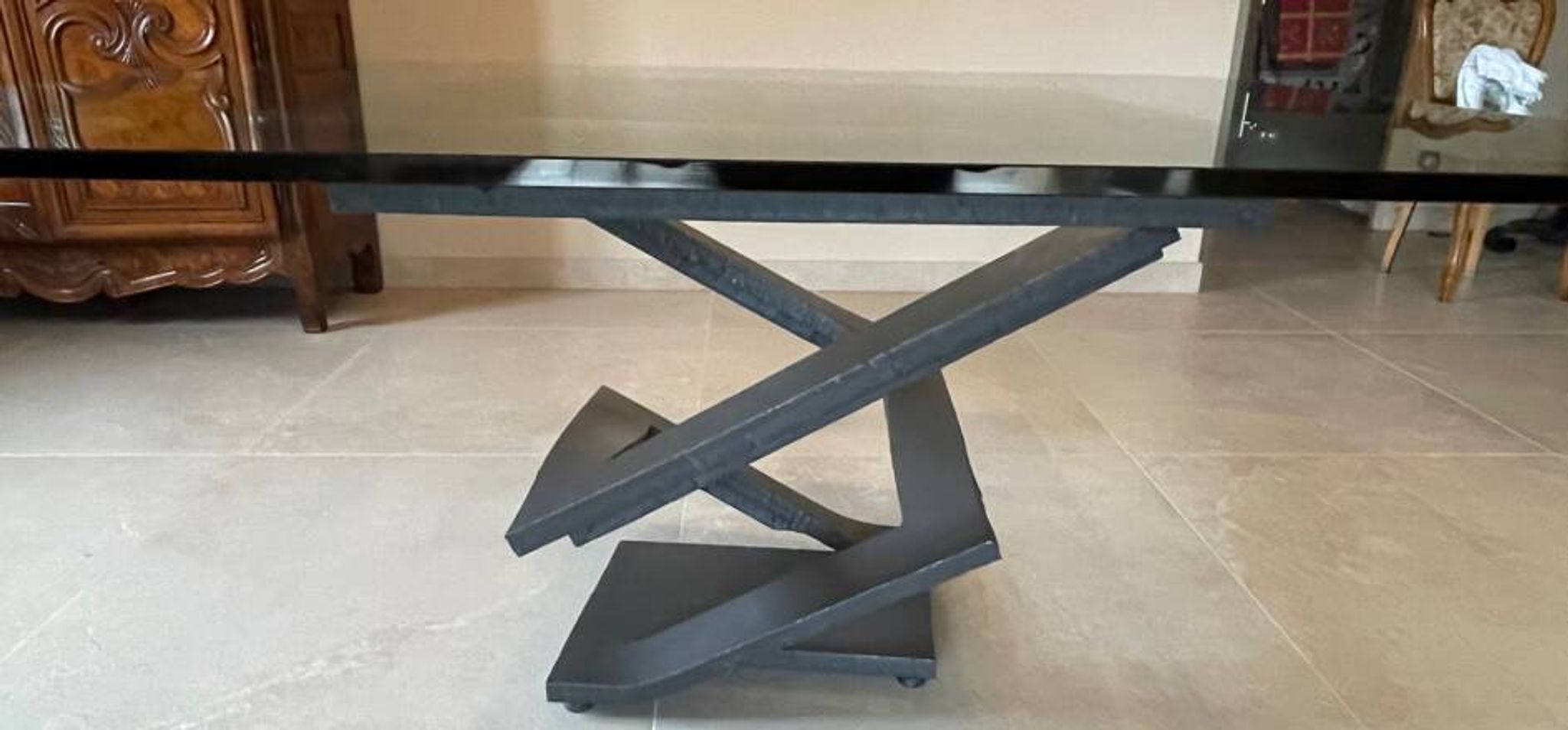 Table "fleur de fer" par maurice barilone pour roche bobois