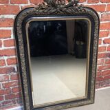 Mirror with moldings