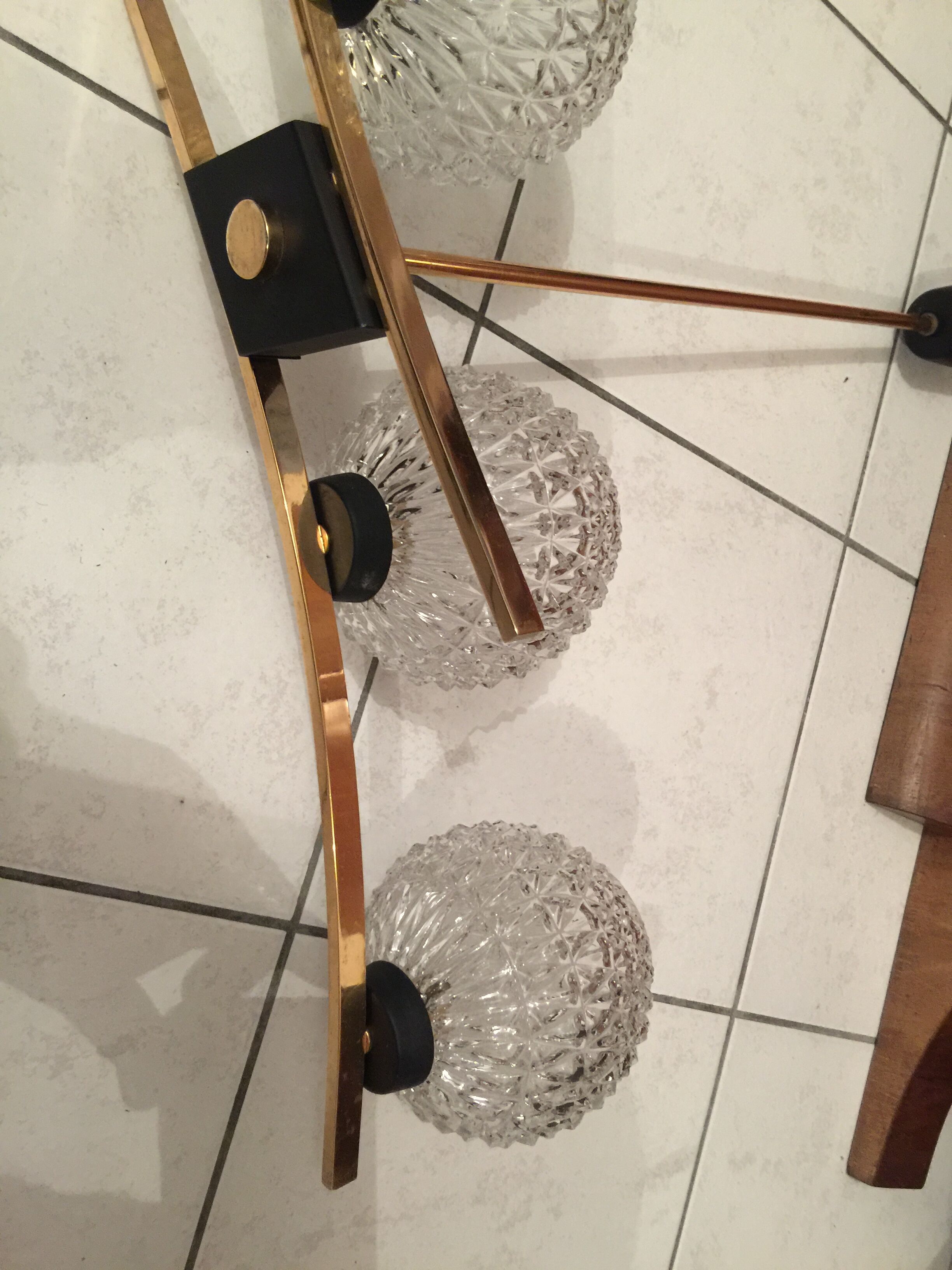 Lustre 4 boules de verre et laiton design