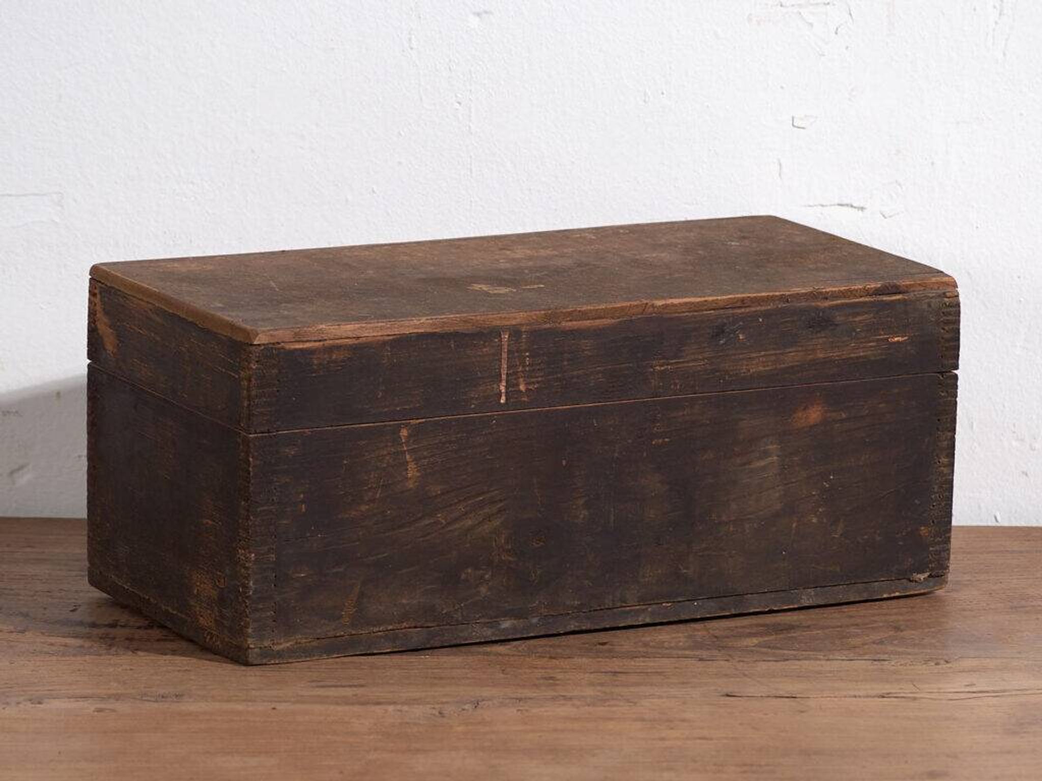 Ancient Asian chest (c.1900) #38