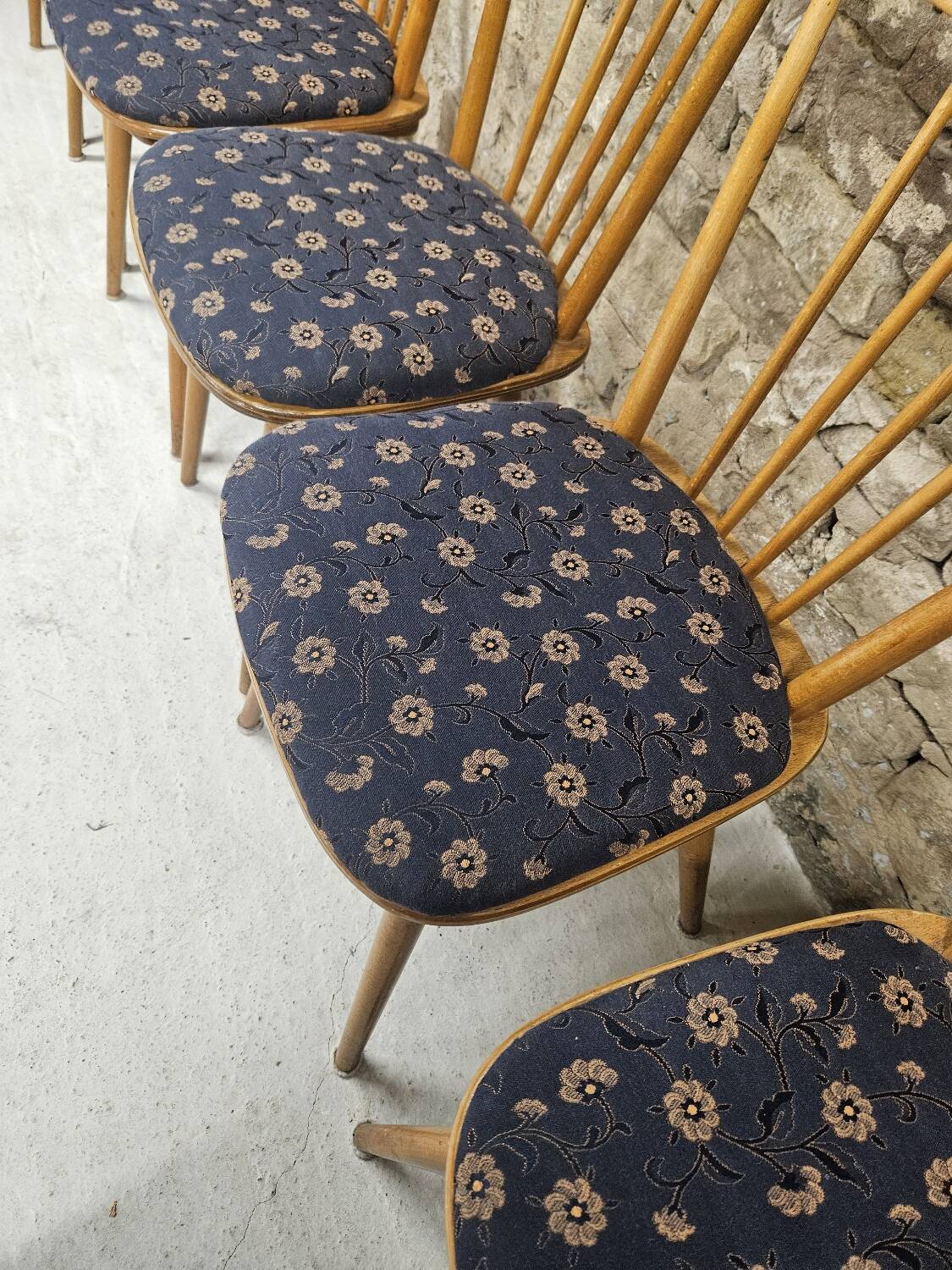 Lot of 6 bistro bar chairs from the 1960s