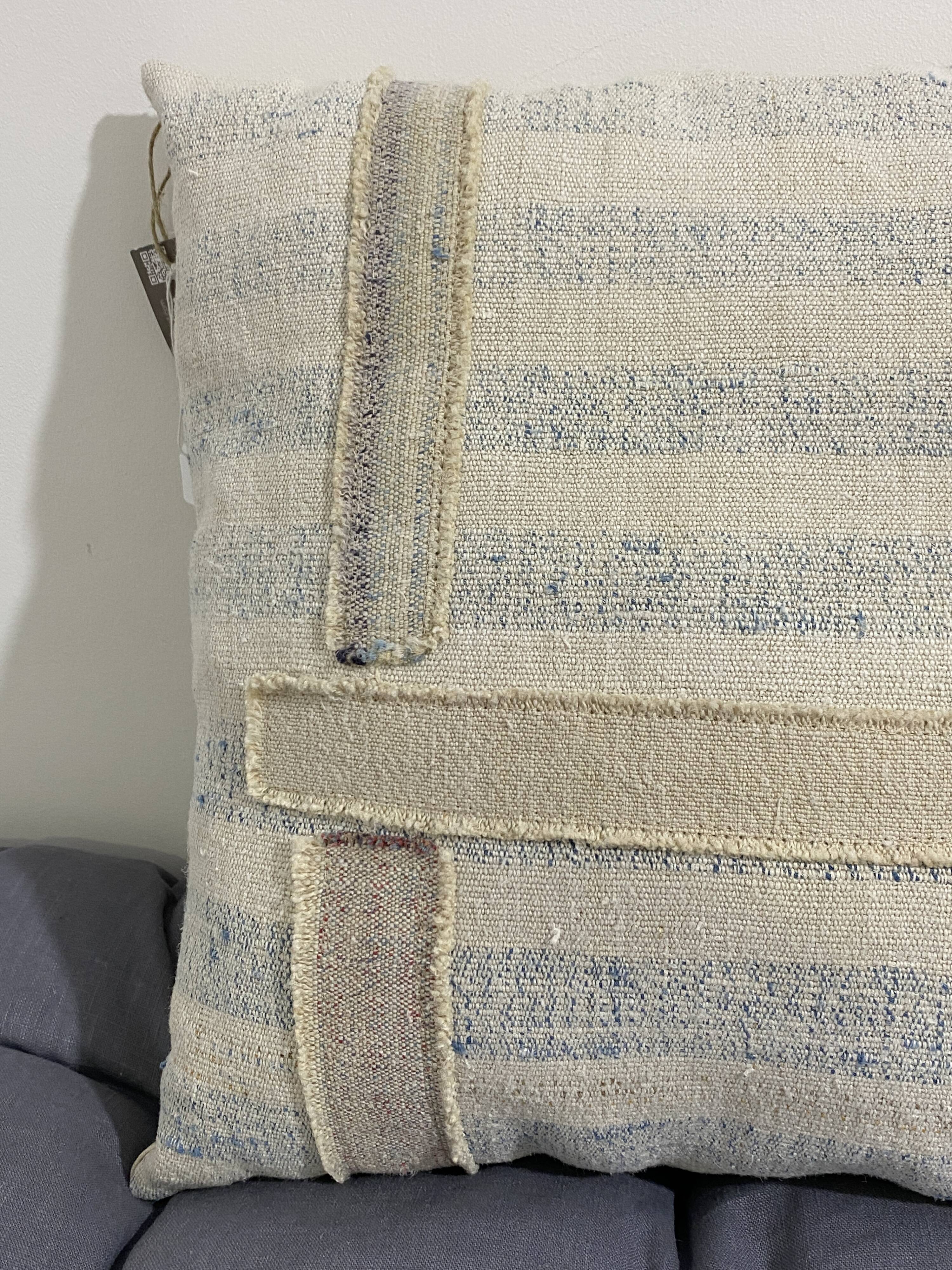 Handmade cushion in vintage fabric, Kilim style.