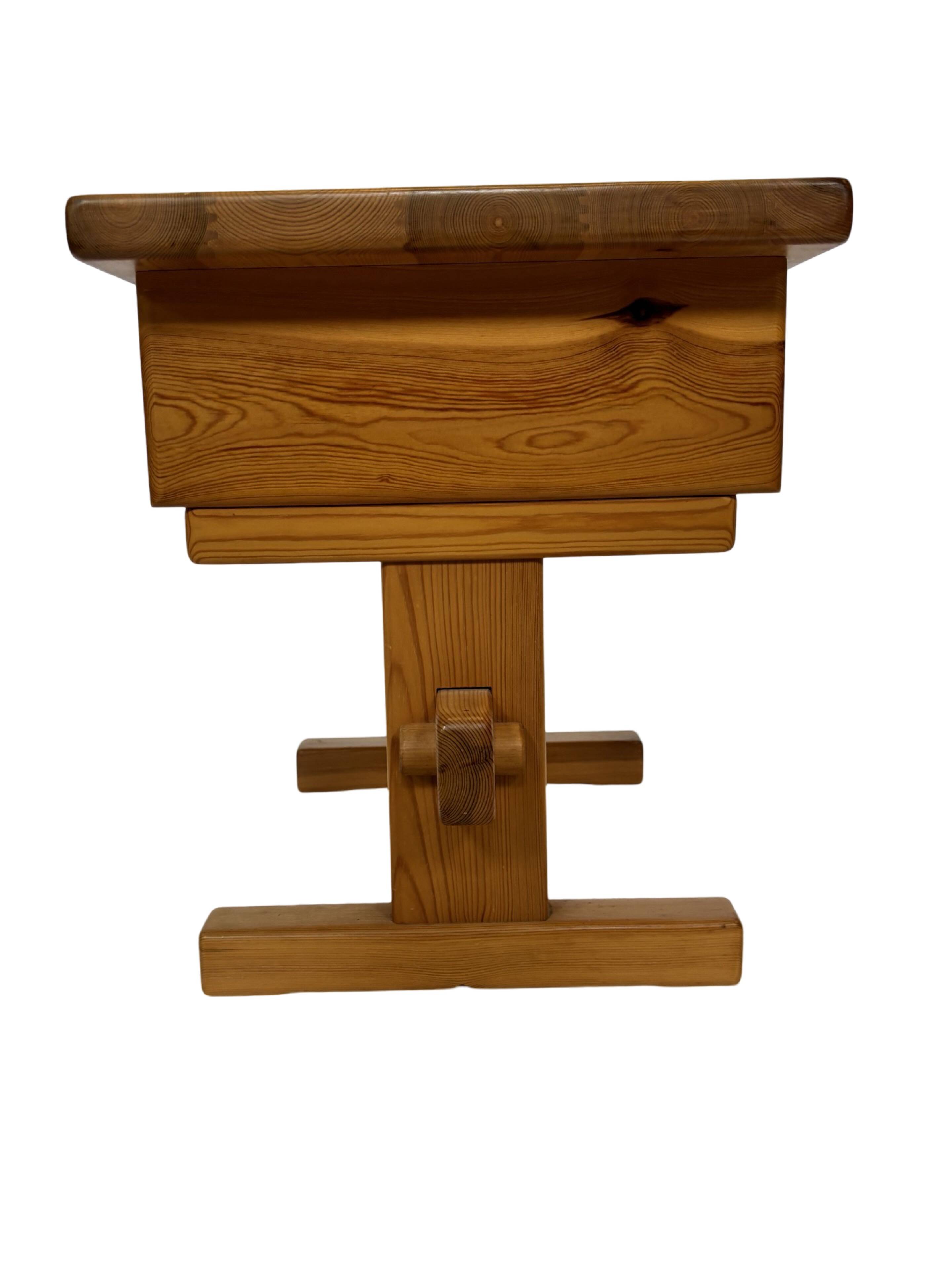 Vintage bedside table side table pinewood 70's design