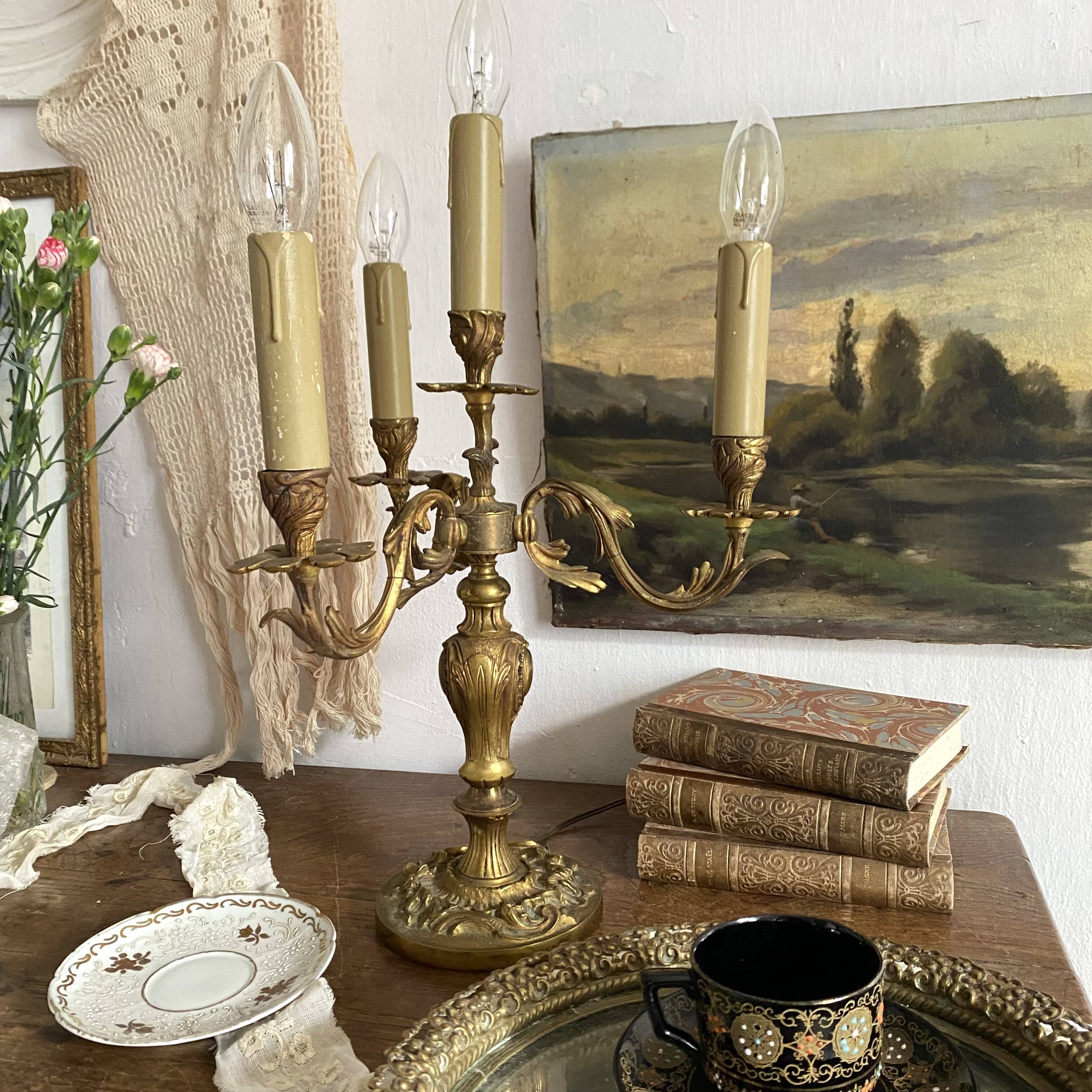 Chandelier lamp with 4 lights in gilded bronze.