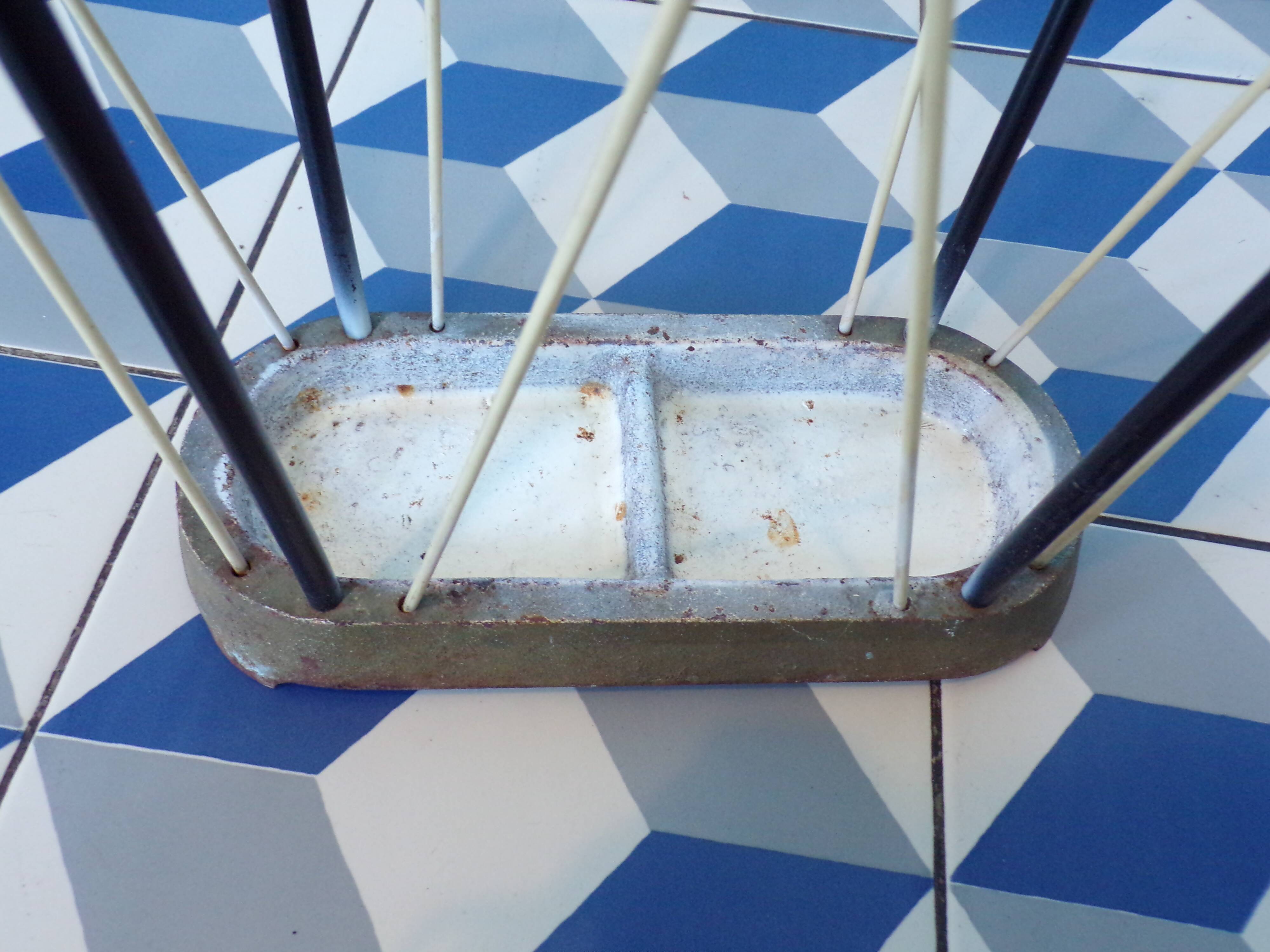 Vintage umbrella stand