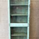 Petite vitrine en bois laqué vert