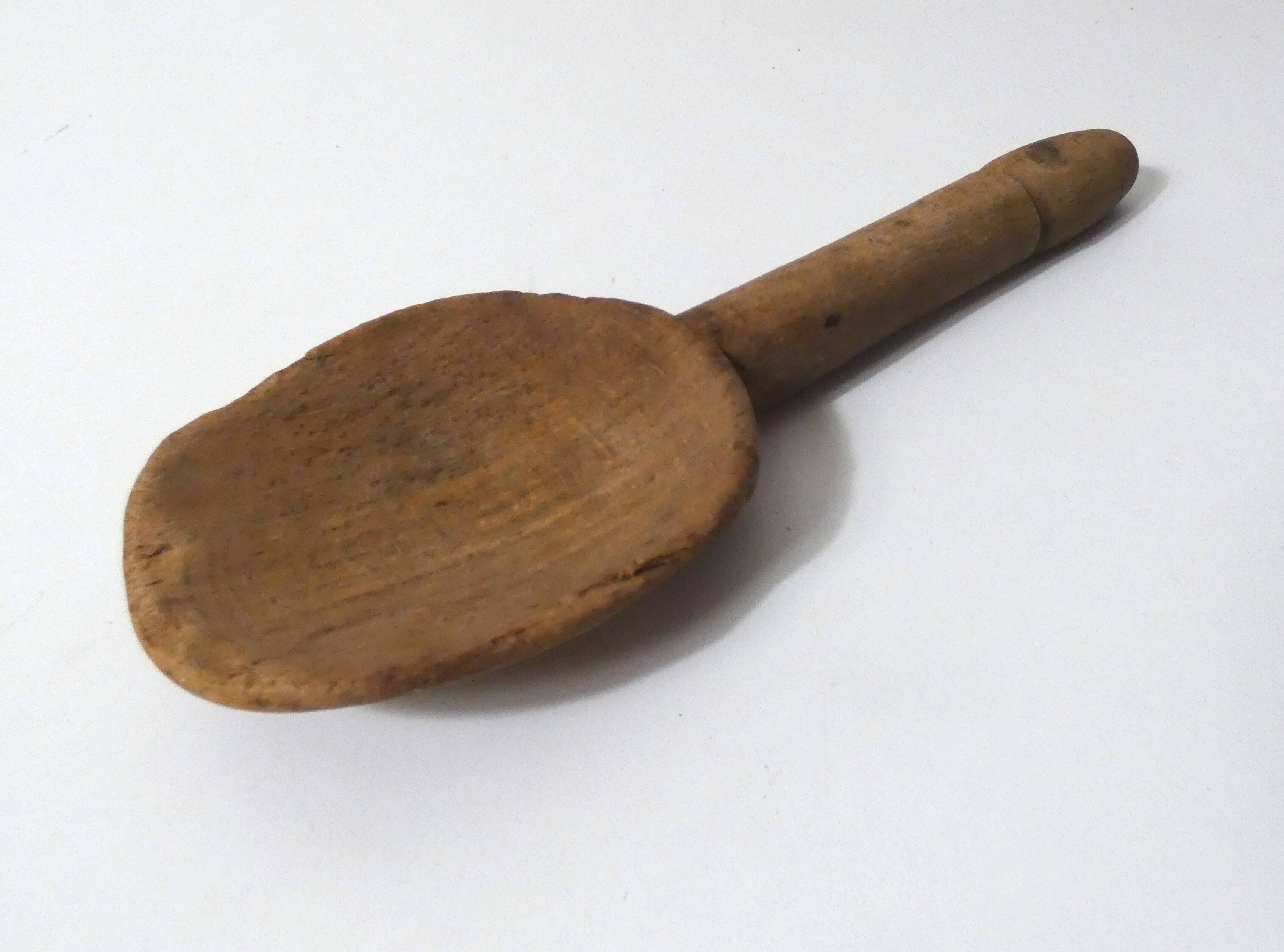 ancienne cuillère en bois