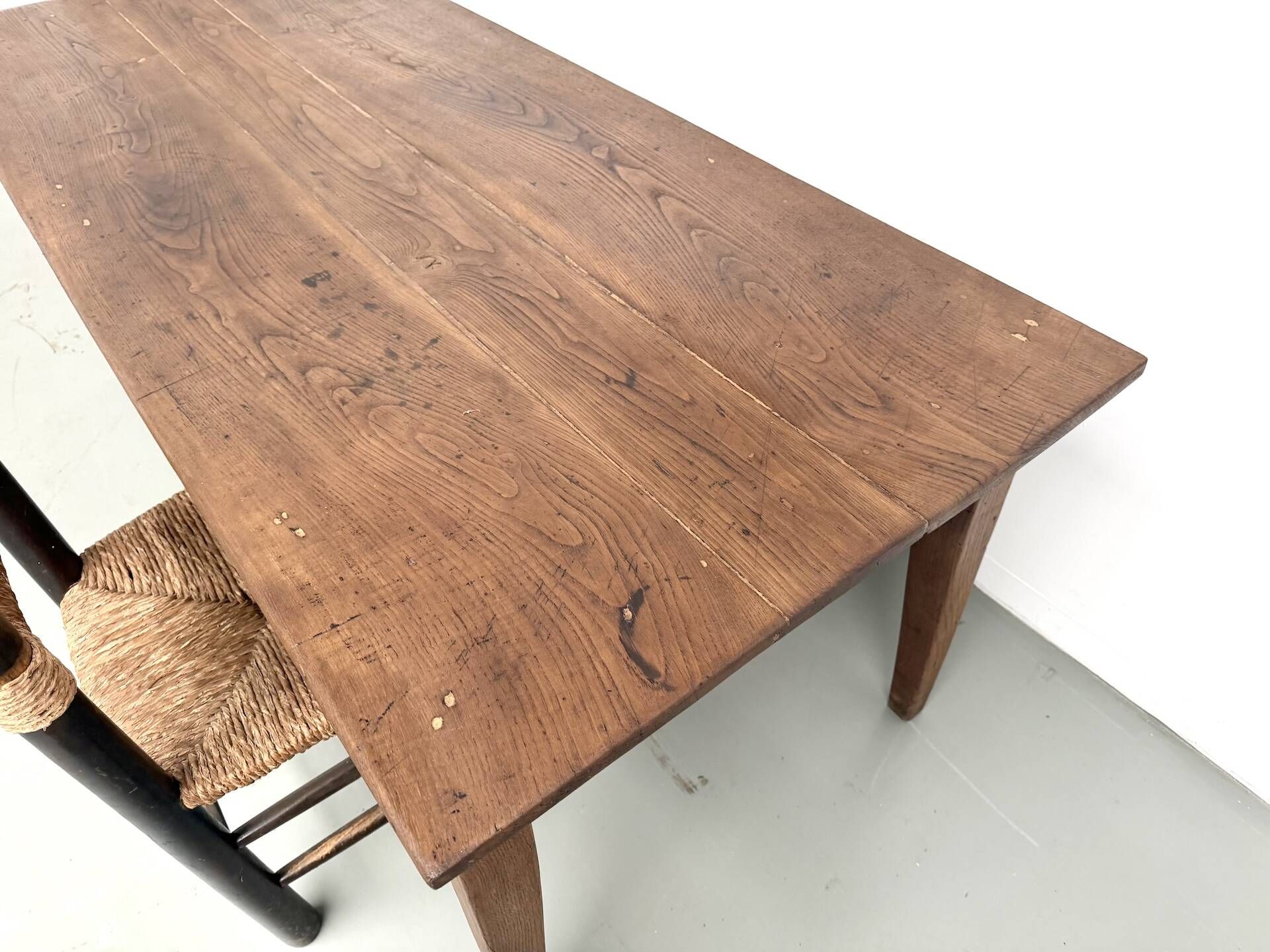 Solid oak farmhouse table, 1930s.