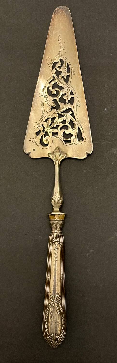 Rocaille silver-plated metal pie server