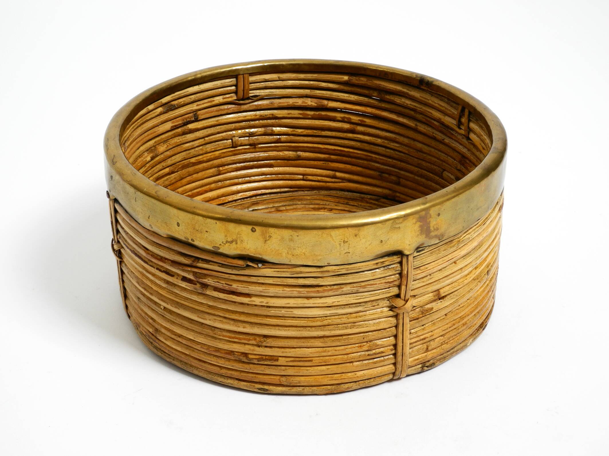 A pair of beautiful Italian Mid Century Modern bamboo bowls with brass rims