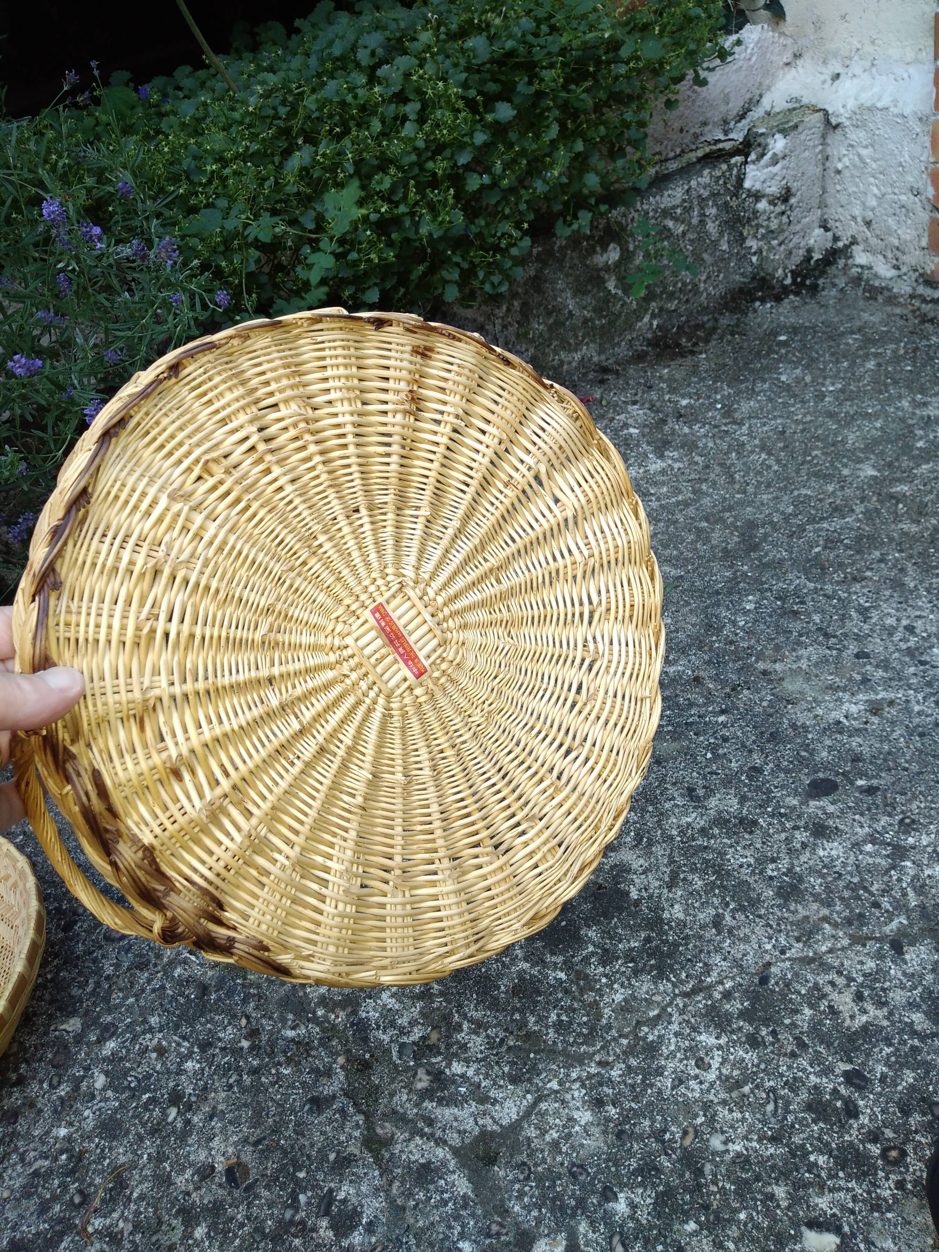Vintage wicker volette