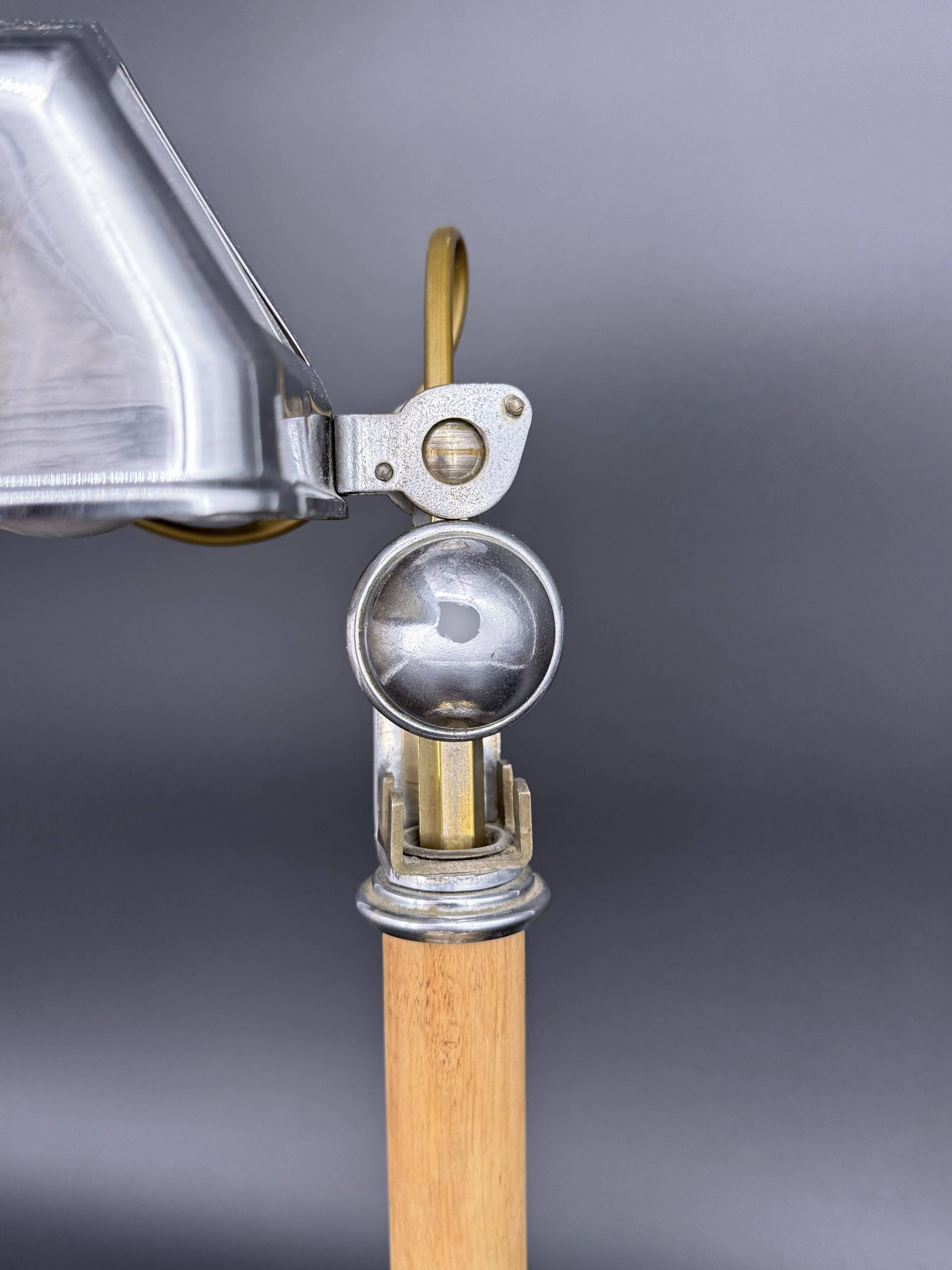 Art Deco desk lamp Pirouett chrome, brass and wood, 1930