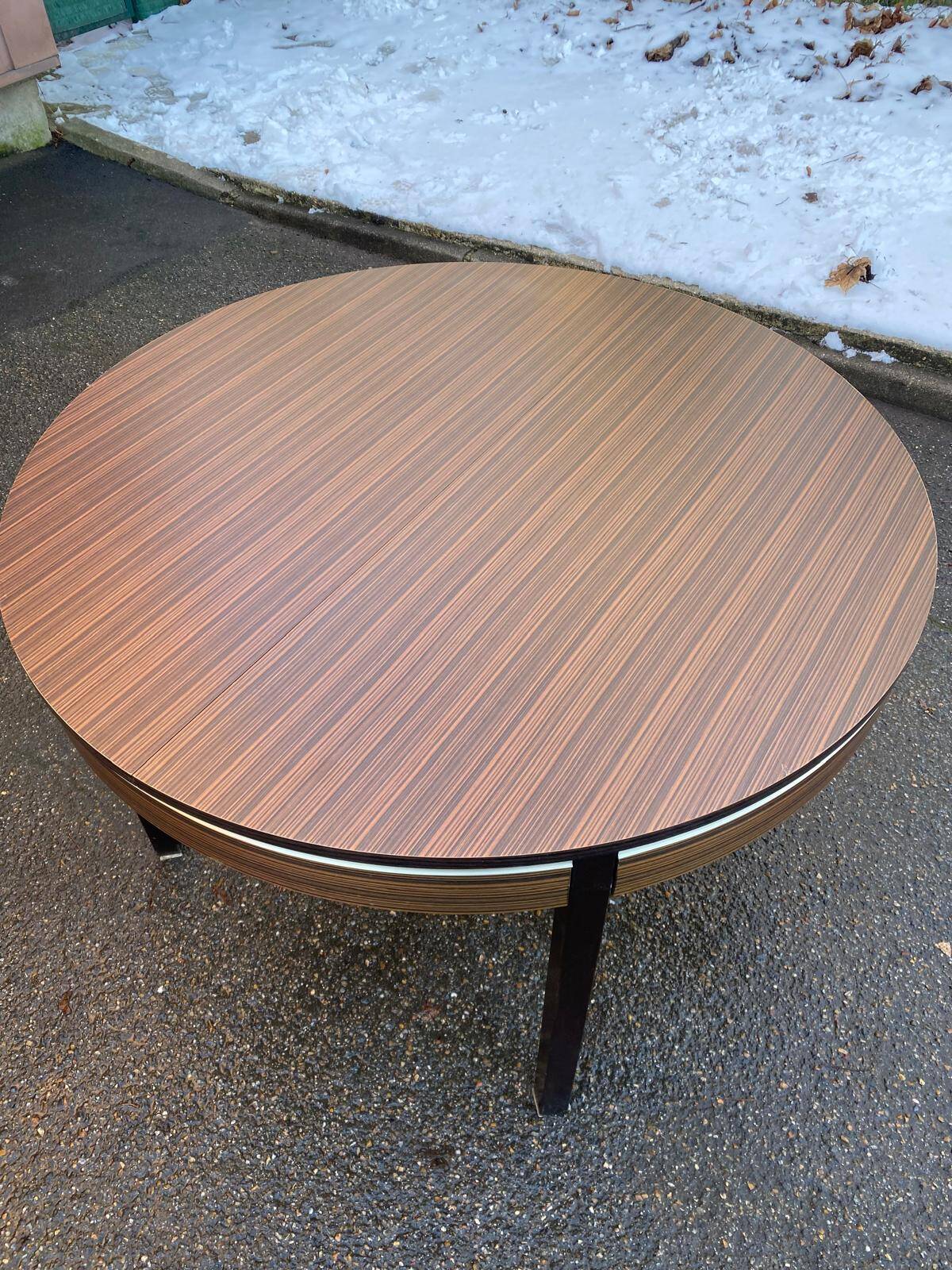 1960s round extendable Scandinavian dining table