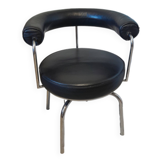 Vintage designer swivel office chair from the 70s and 80s