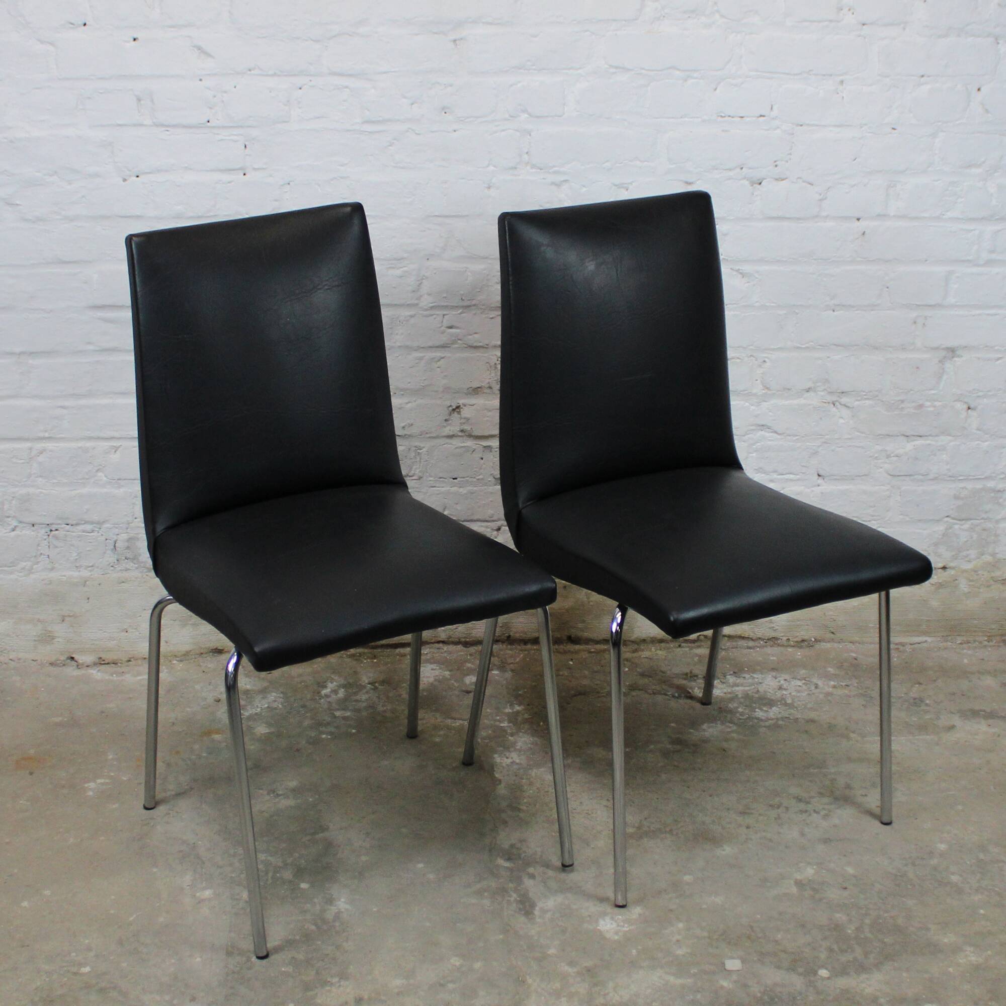 Set of 6 Robert chairs by Pierre Guariche for Meurop 1960s
